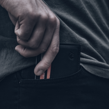 Банки будут тщательнее следить за операциями физлиц