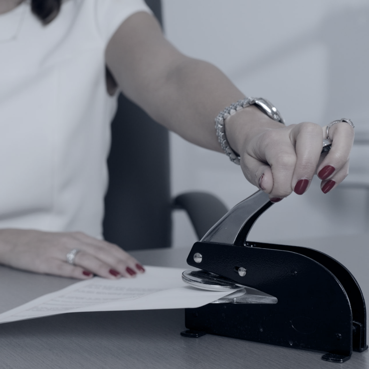 Роструд разъяснил: выдавать расчетные листки достаточно один раз в месяц