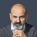 Арам Мнацаканов