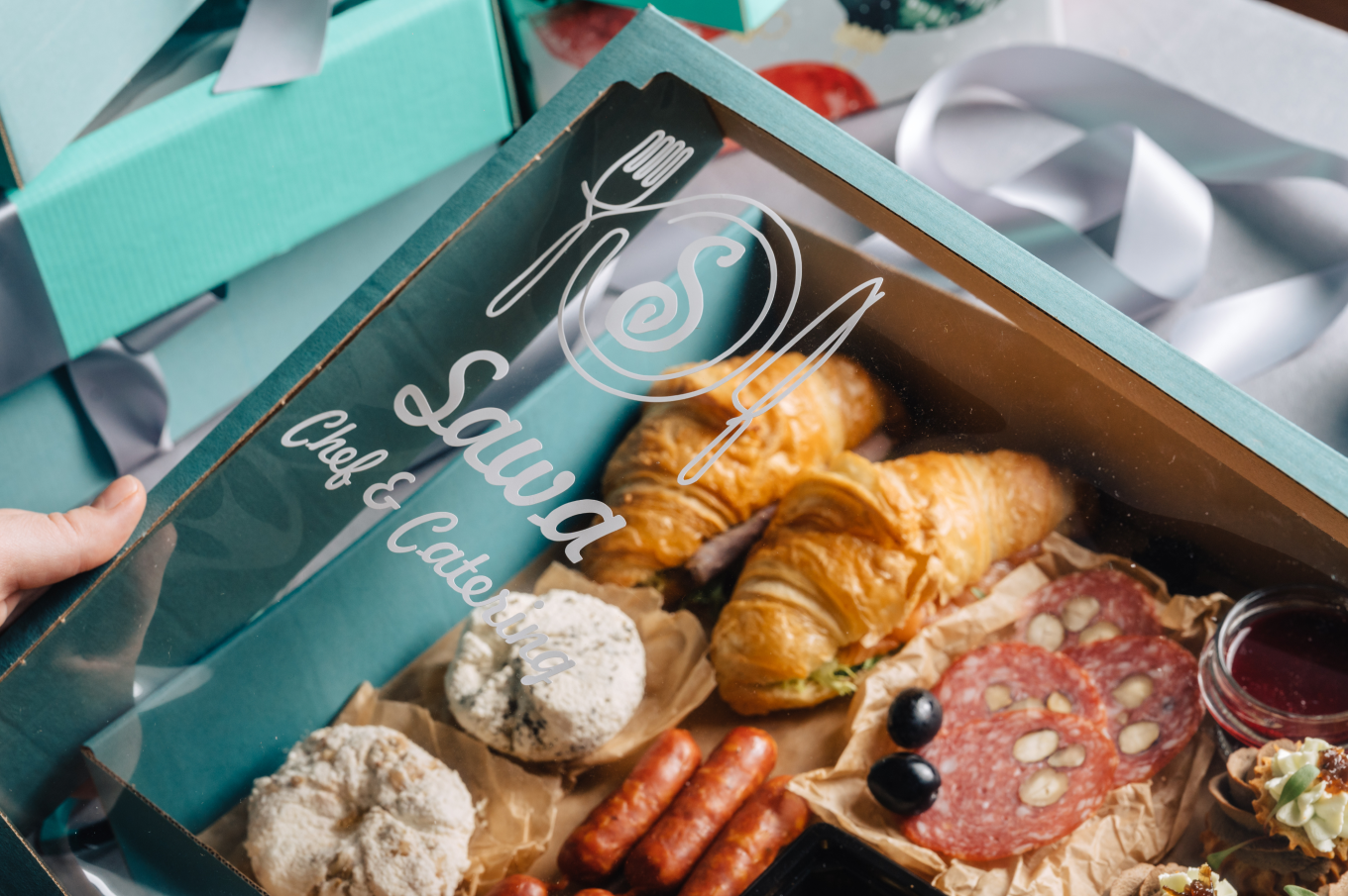 Завтрак в коробке с брендированной крышкой