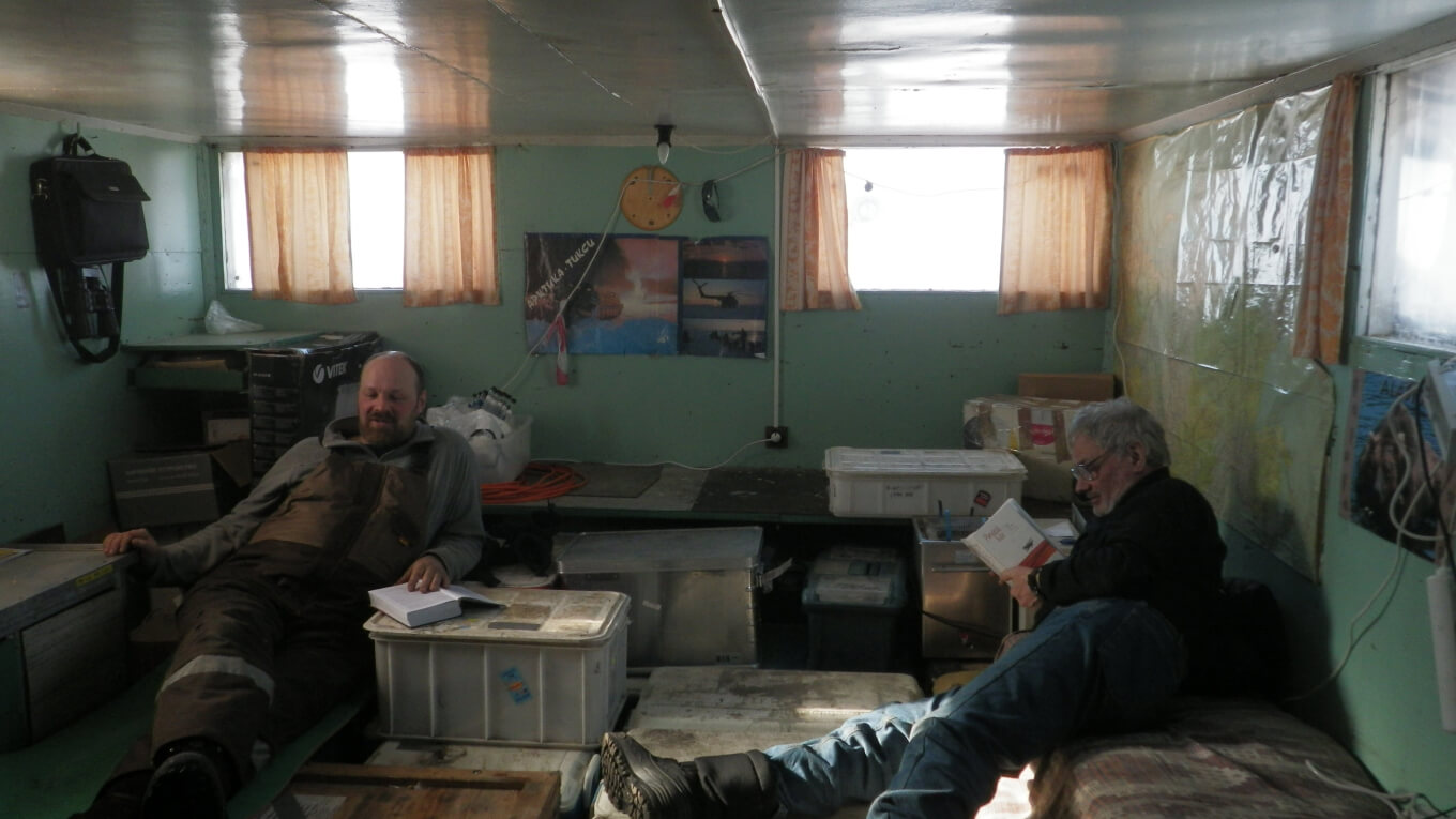 Участники экспедиции после рабочего дня