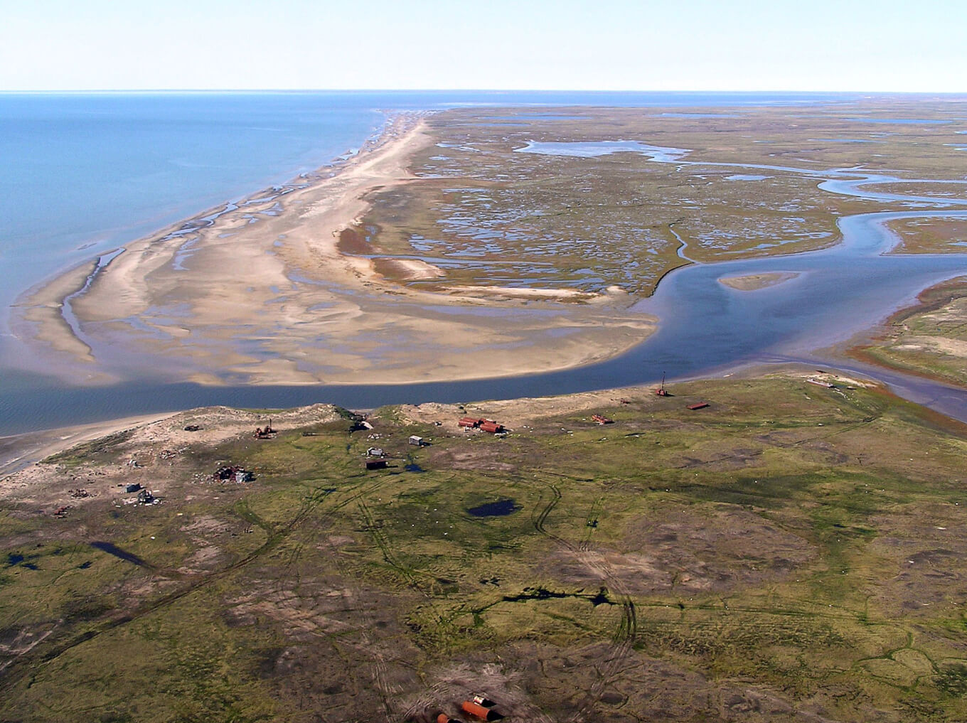 Устье реки Яраяхи, которая впадает в Карское море