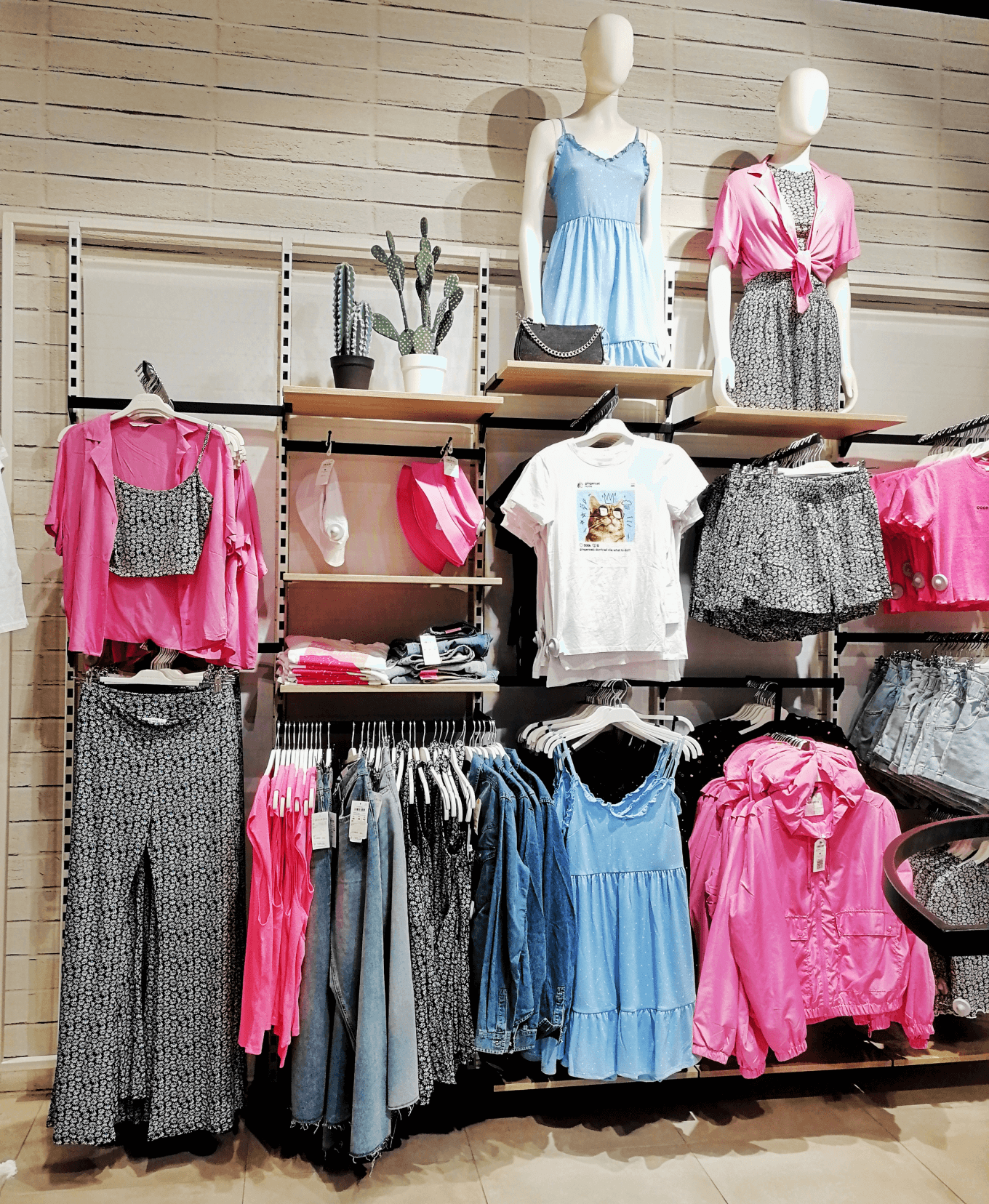 Пример выкладки товаров блоками