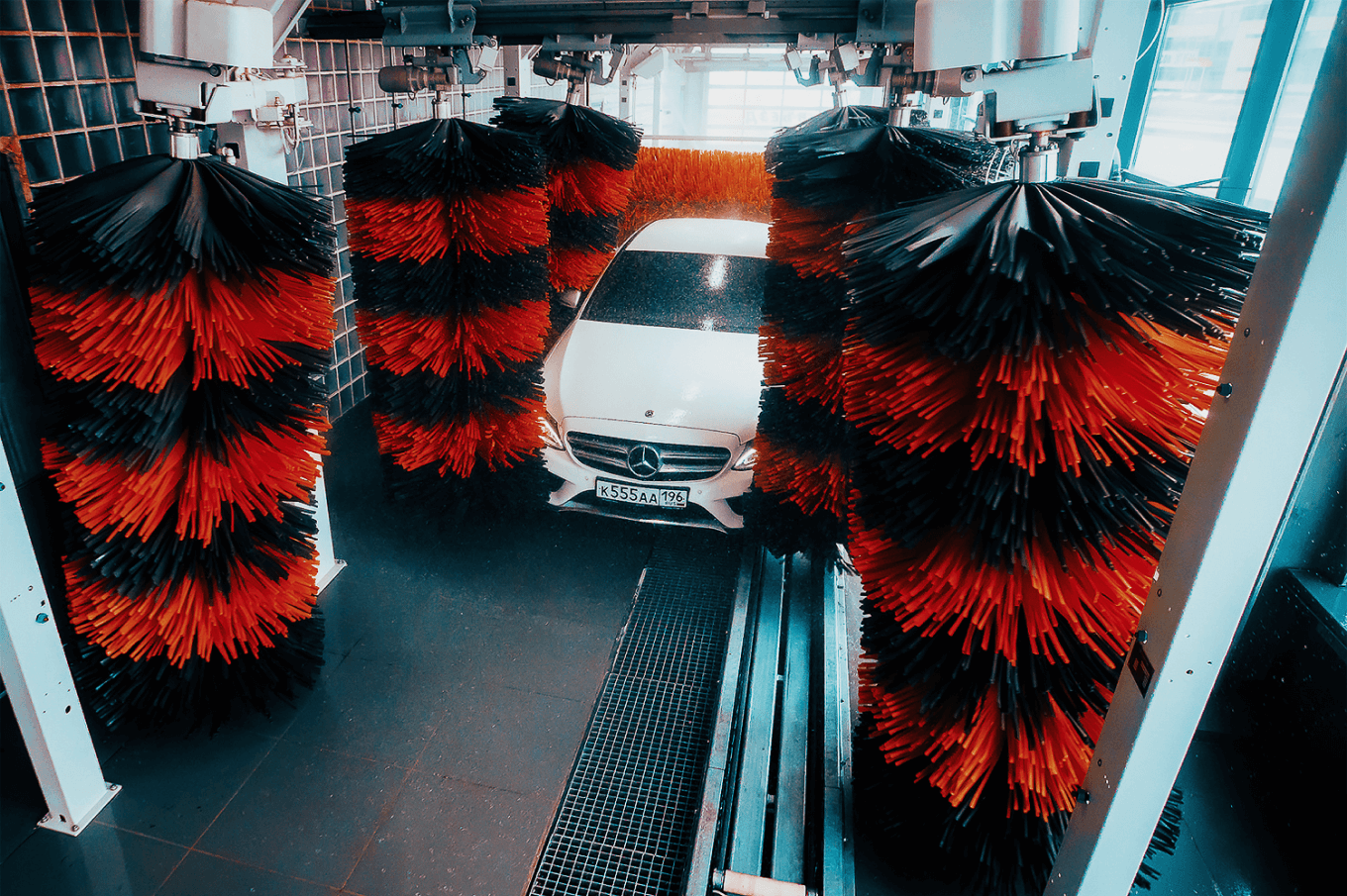 Конвейерная автомойка