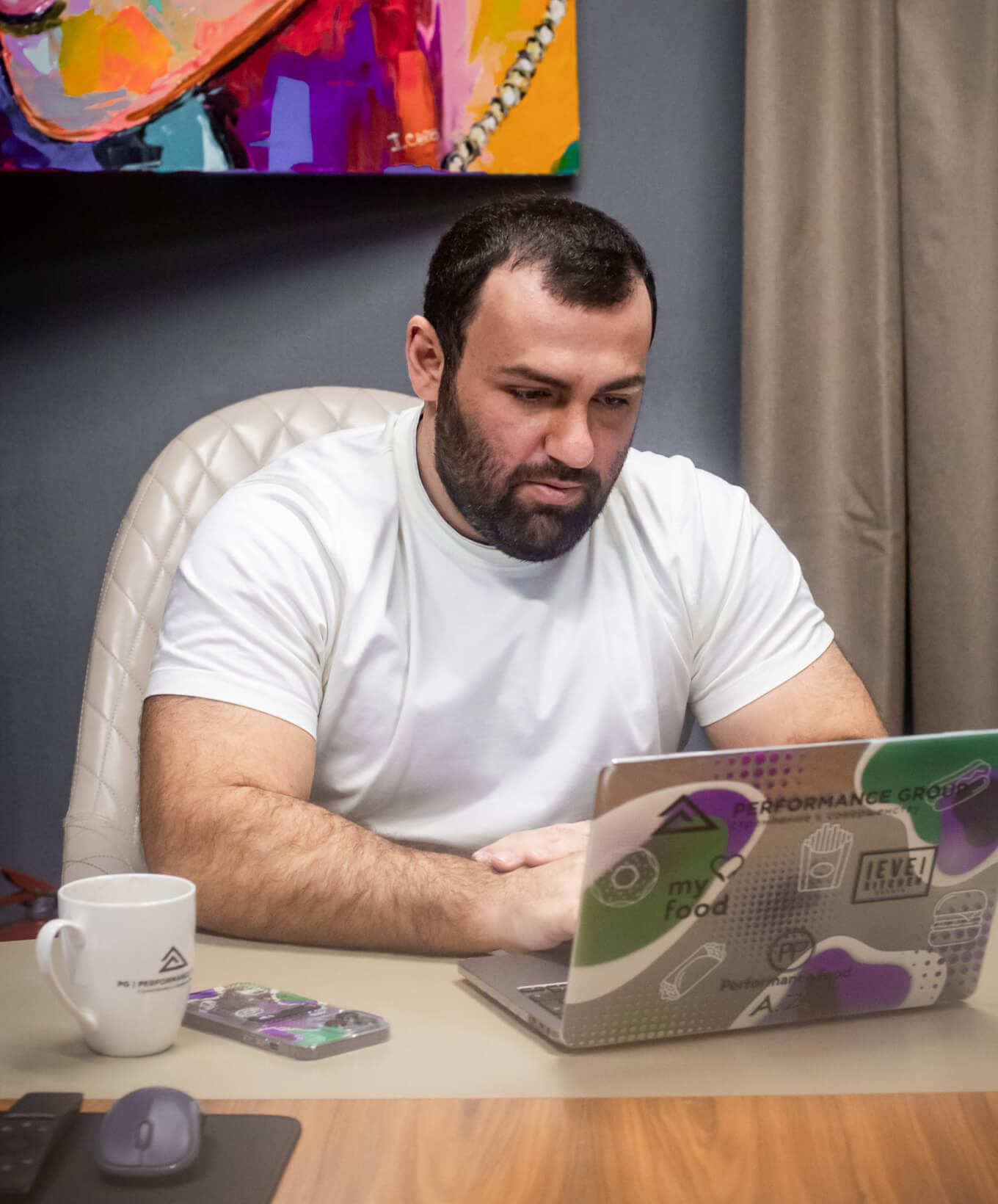 Артур Зеленый — владелец крупного сервиса по доставке питания