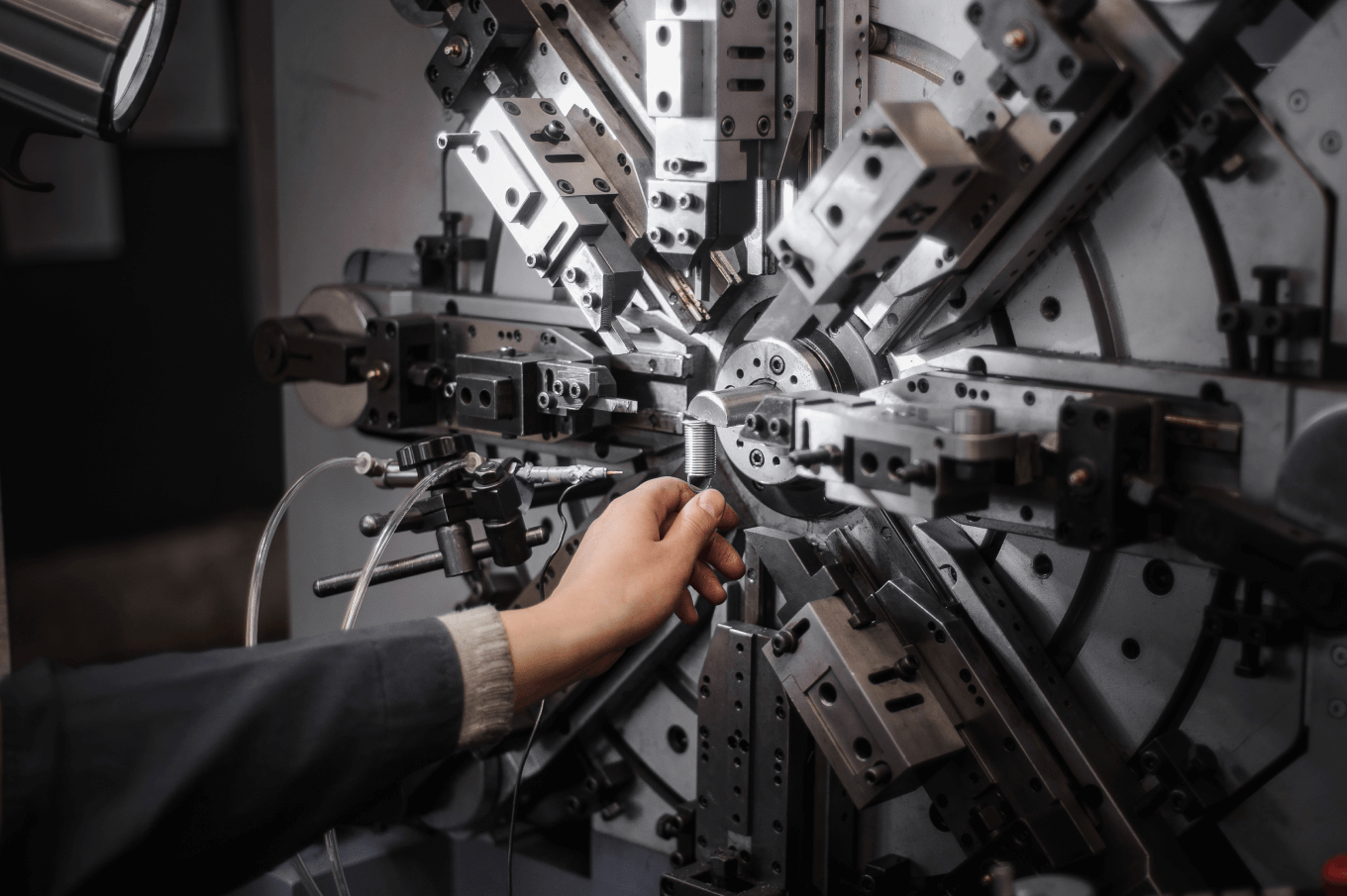 Изготовление пружин сжатия на мультиформере