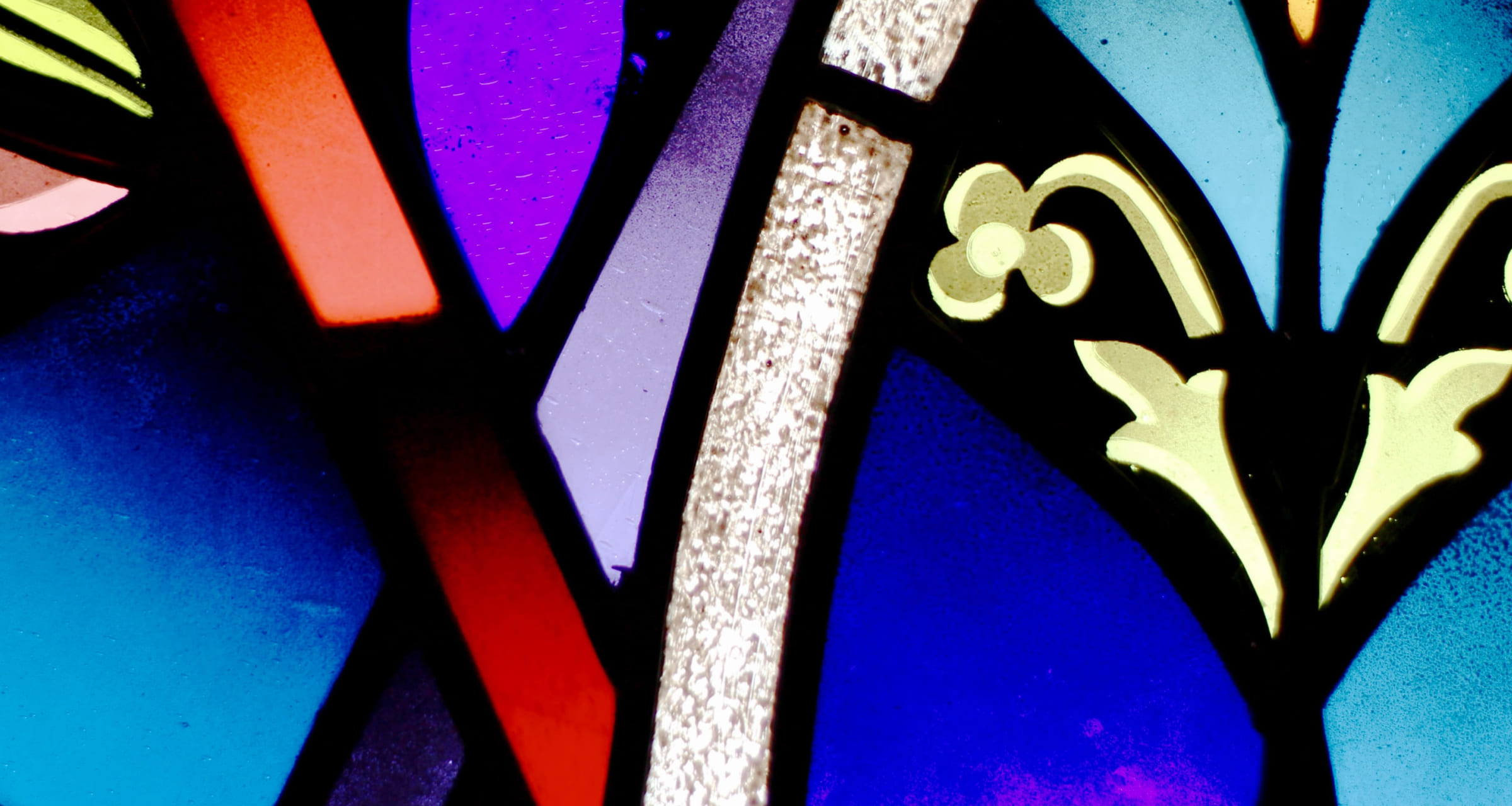 Царапина на окне за полмиллиона и однушка для тренировок: как комфорт-сервис учит клинеров избегать ошибок