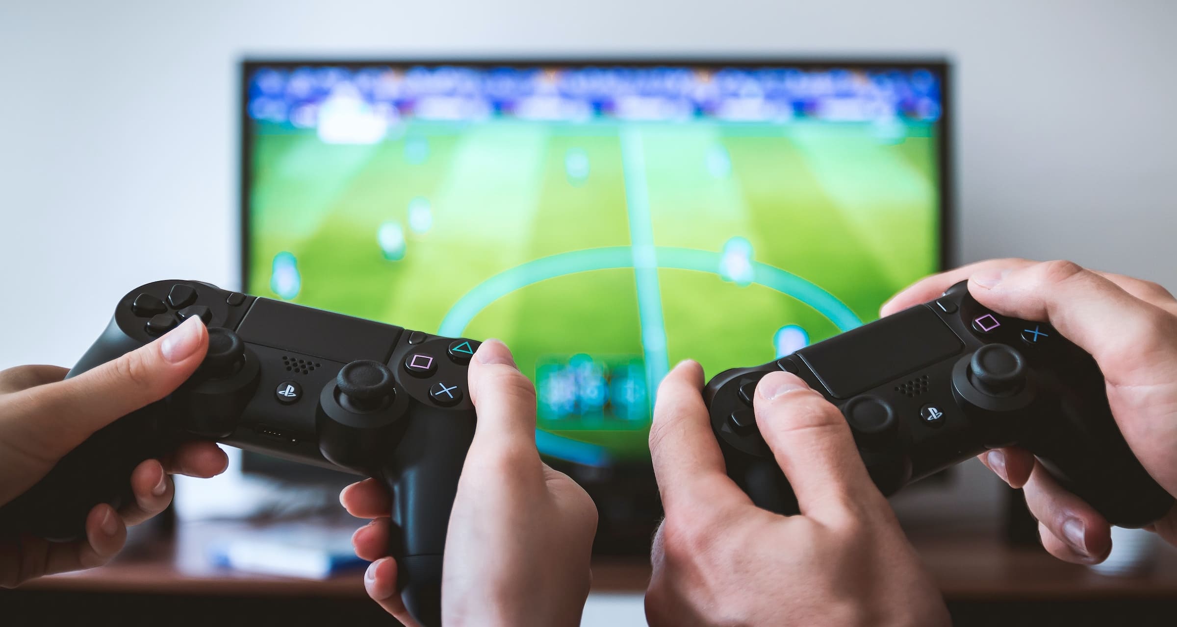 Как владельцы тайм-кафе спасали бизнес: три решения и немного удачи