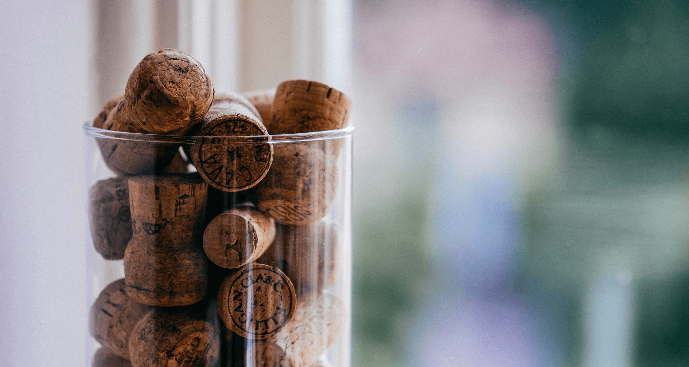 Закрыли бизнес: как владелец бара остался должен почти миллион рублей