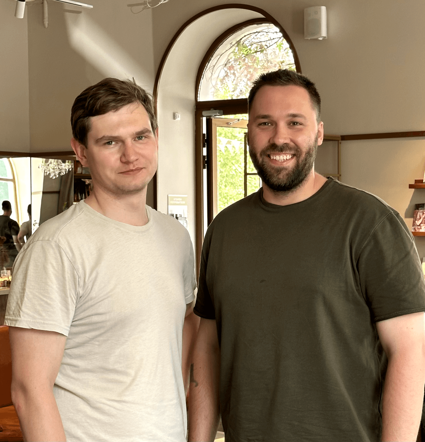 Илья Ефремов, основатель, и Максим Бондарь, шеф-бариста кофеен «Фламинго» и «Просвет»