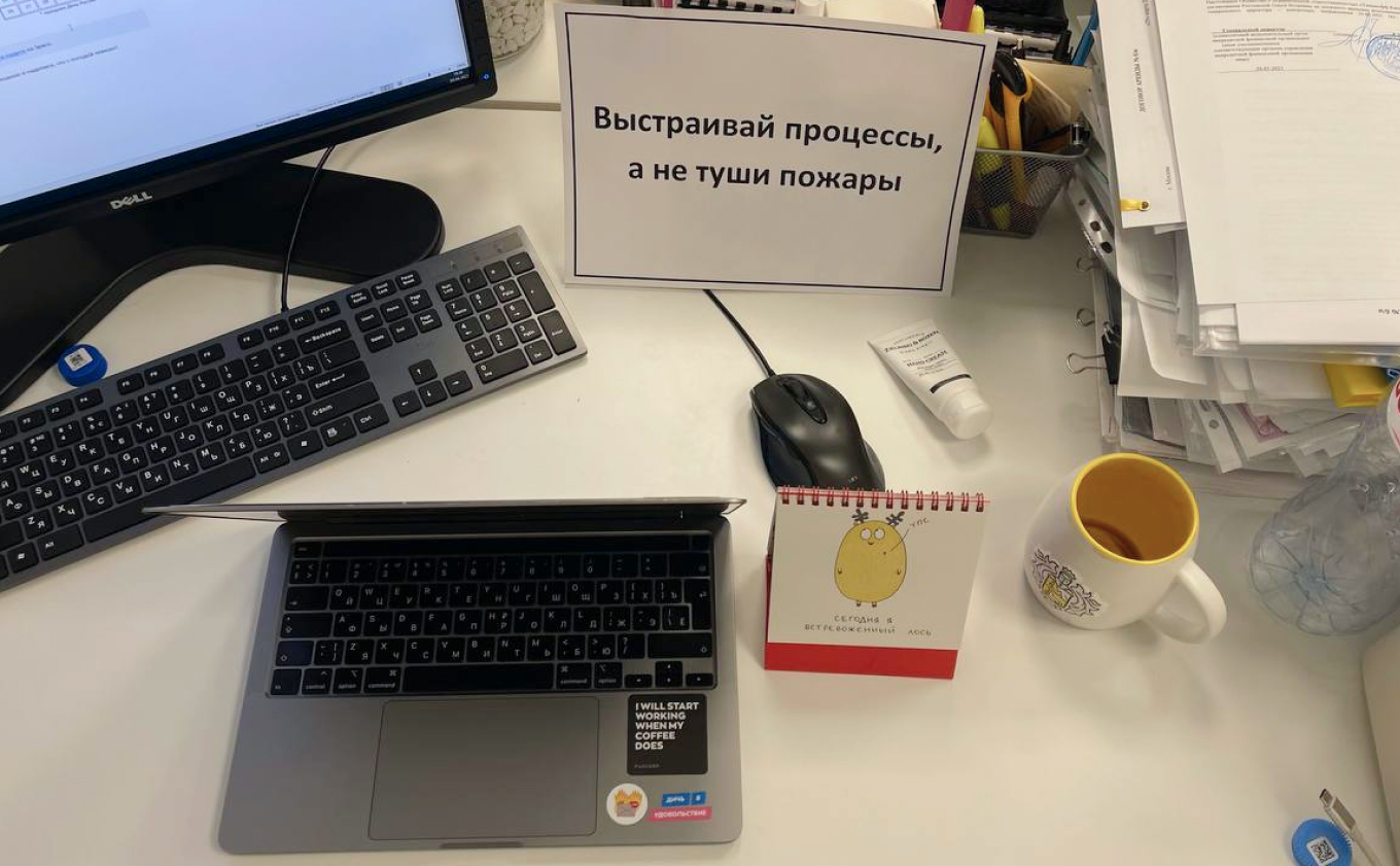 Стол с важным напоминанием владелицы кофеен «Столица кофе»