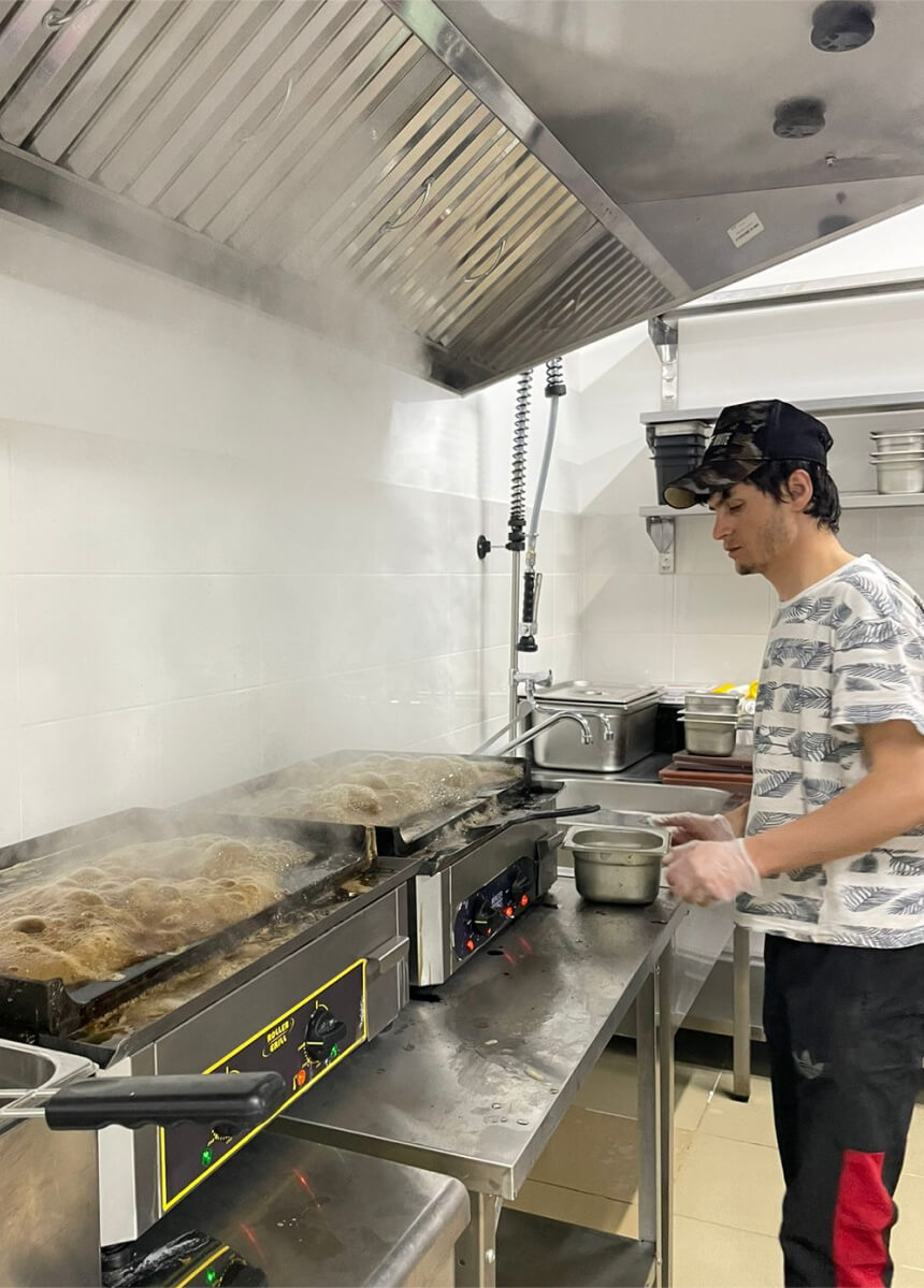 Работа на облачной кухне Burger Heroes