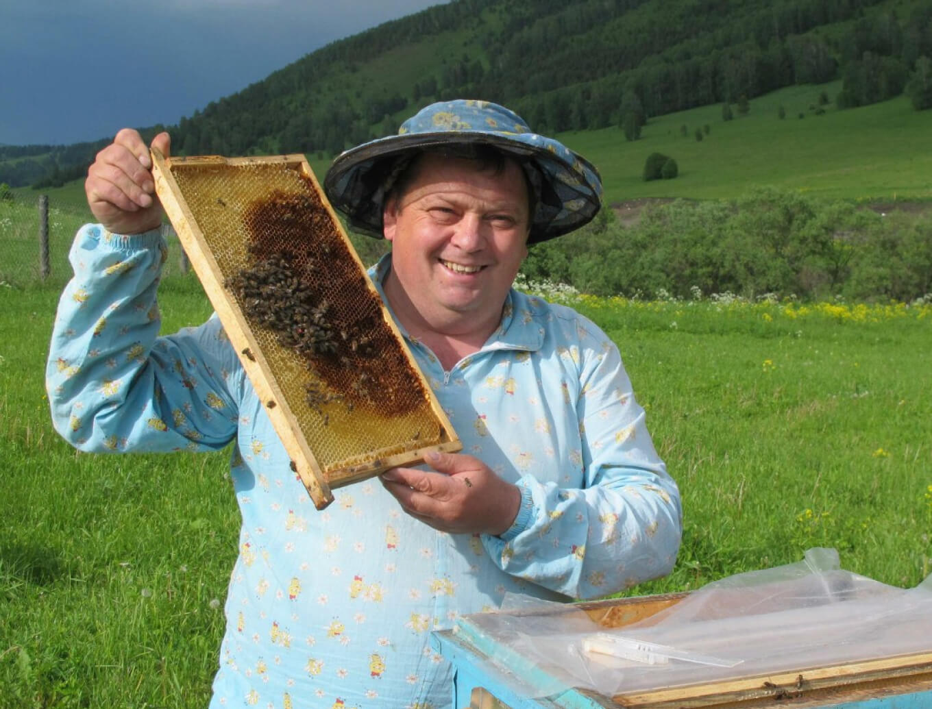 Вячеслав Колесников — потомственный пасечник