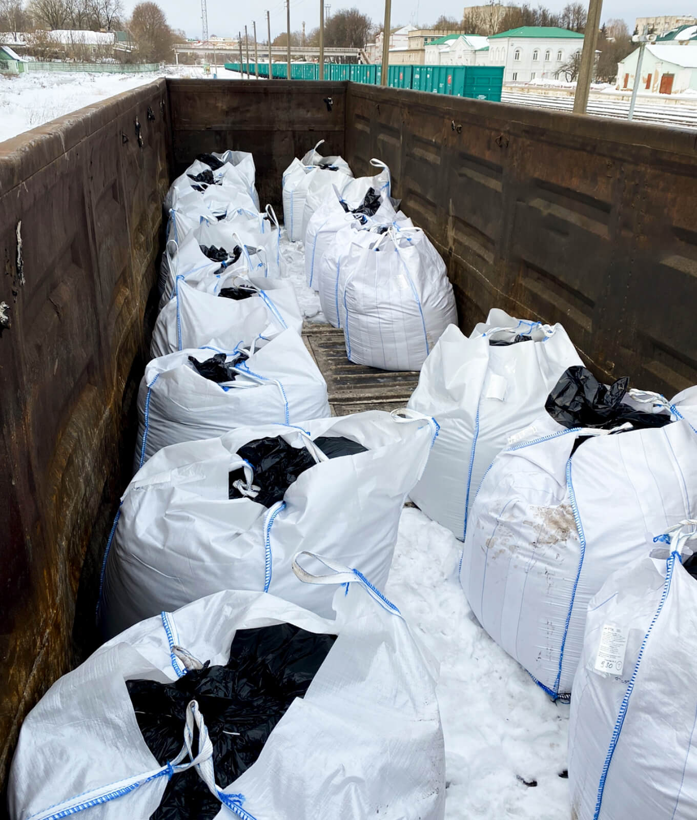 Вагон с торфом