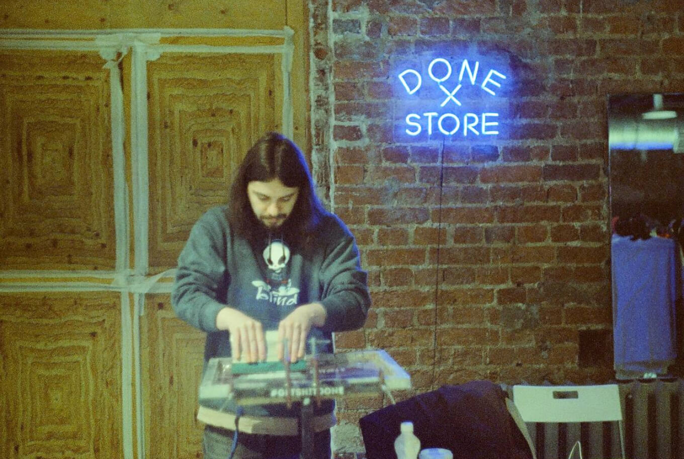 Печать на футболках для фестивалей в пространстве «Севкабель Порт»