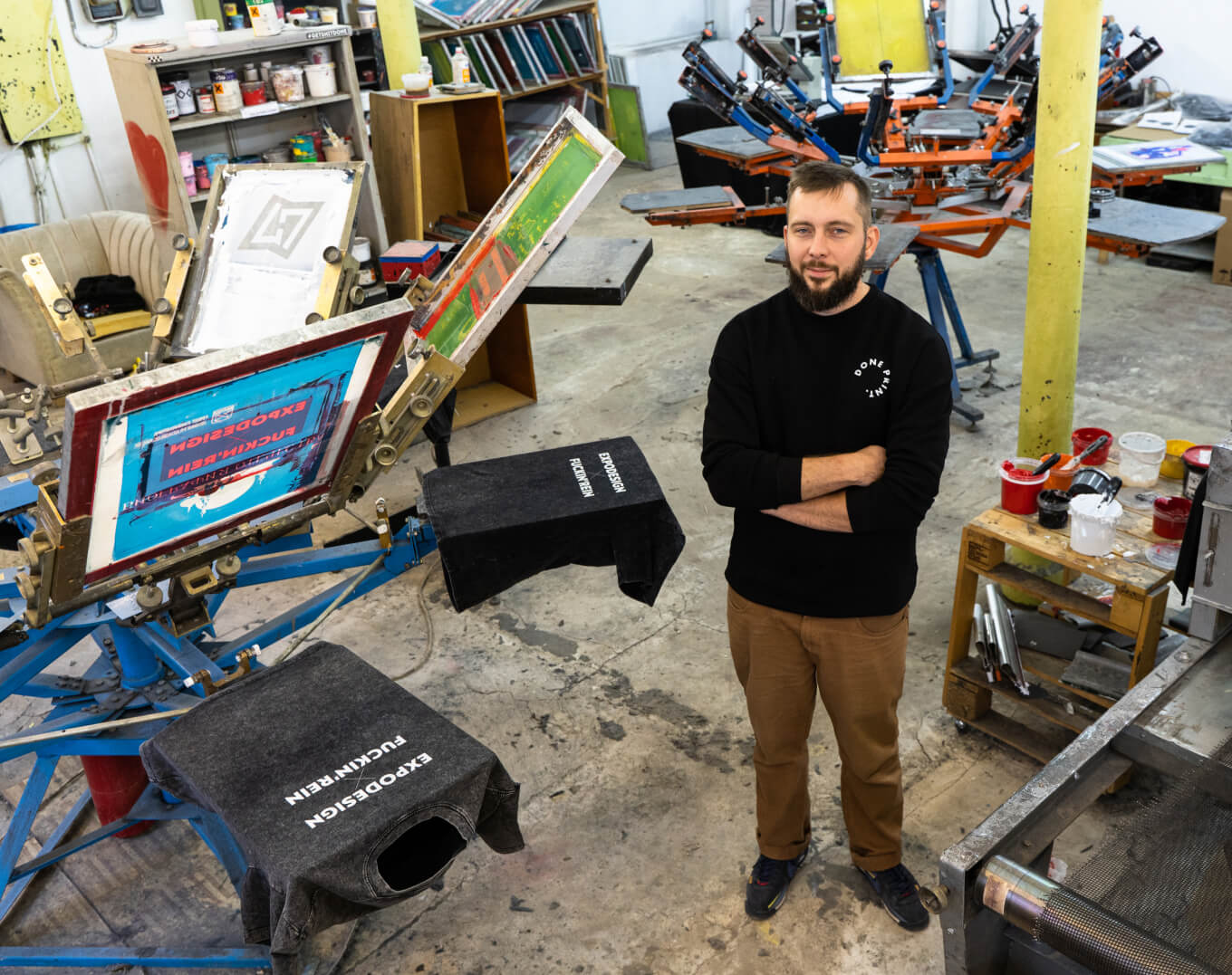 Павел Васильев в печатном цехе