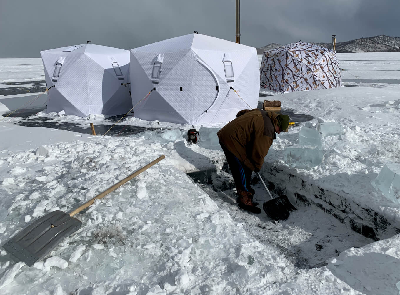 Расчистка снега в майне