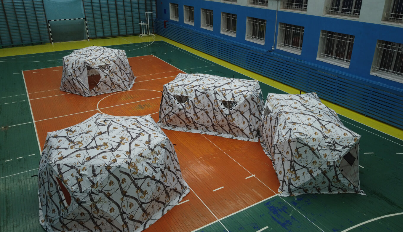 Подготовка к кемпу на льду