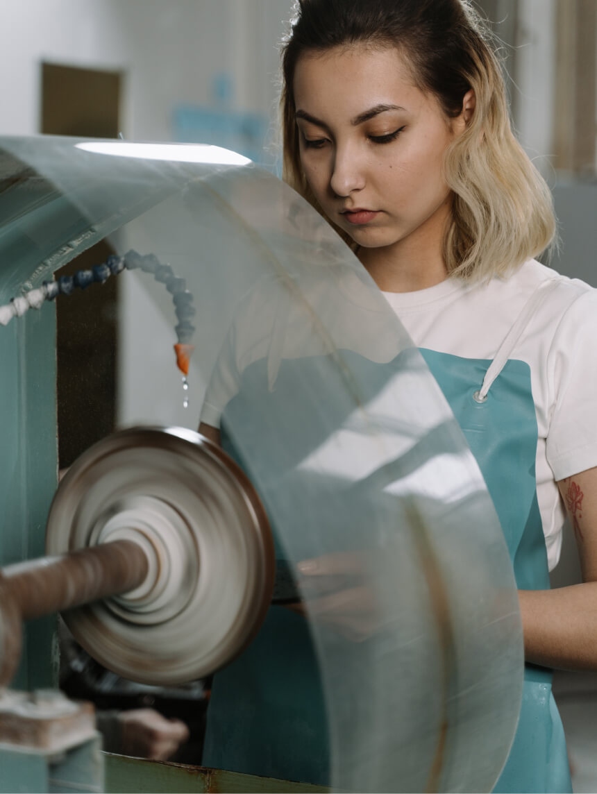 станок для шлифовки тарелок