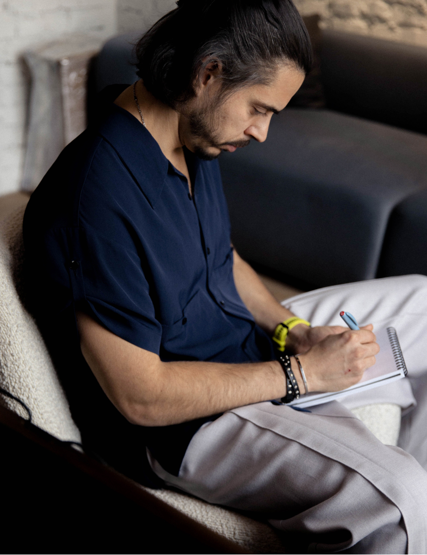 Сперва записываешь, что будешь делать на неделе