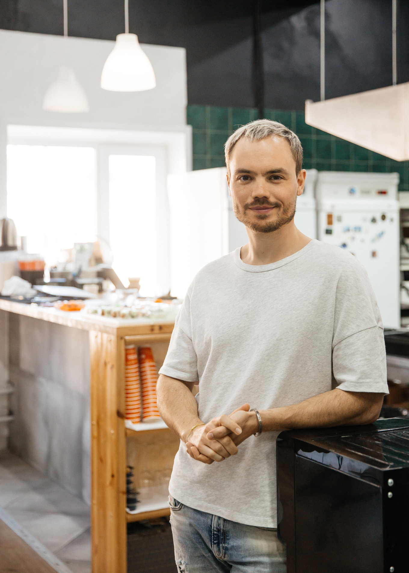 Во всей индустрии доставки еды ощущается дефицит курьеров