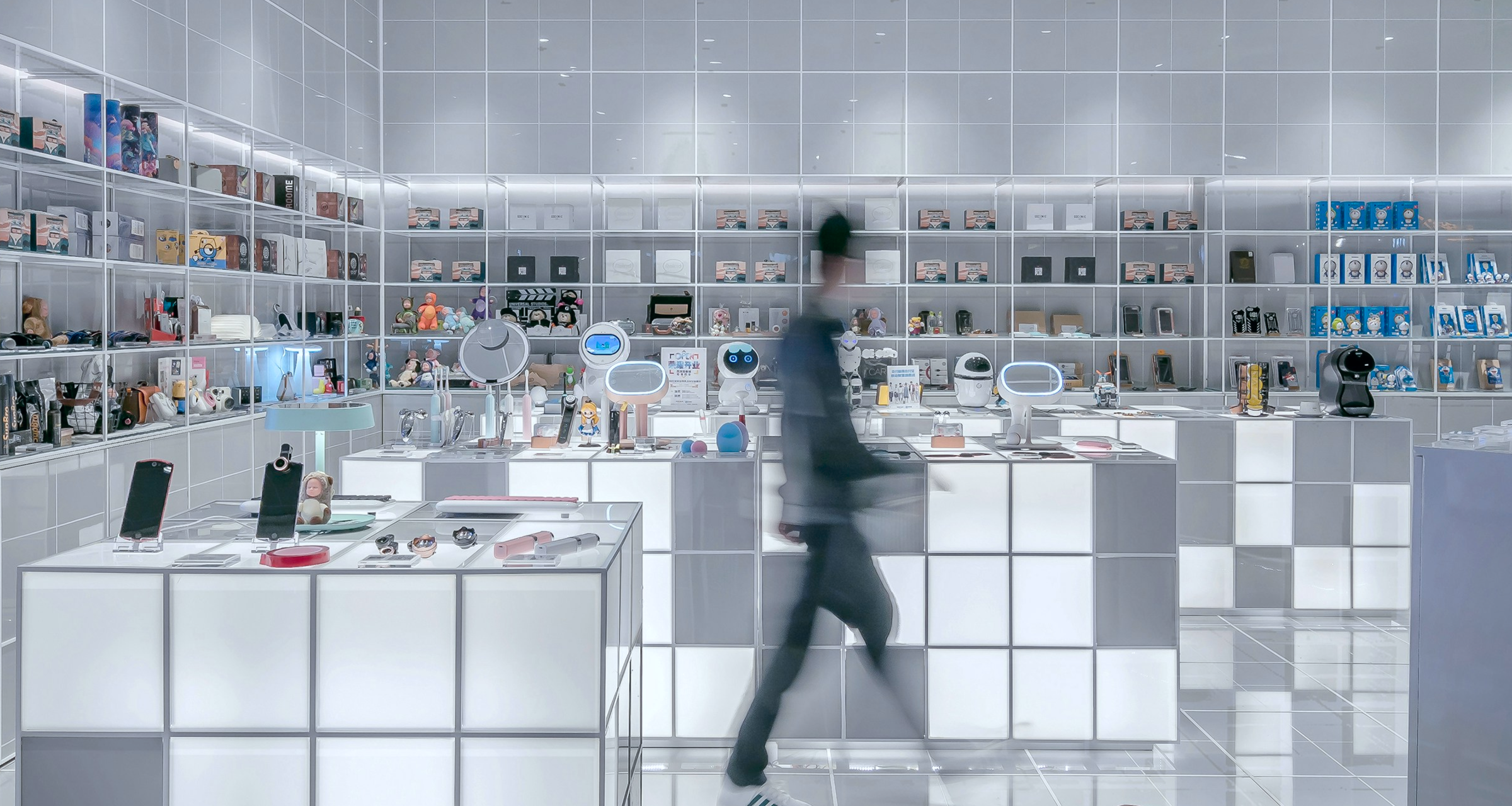 «Пара оптовых покупателей нашли нас через программу на радио»: неочевидные каналы продаж