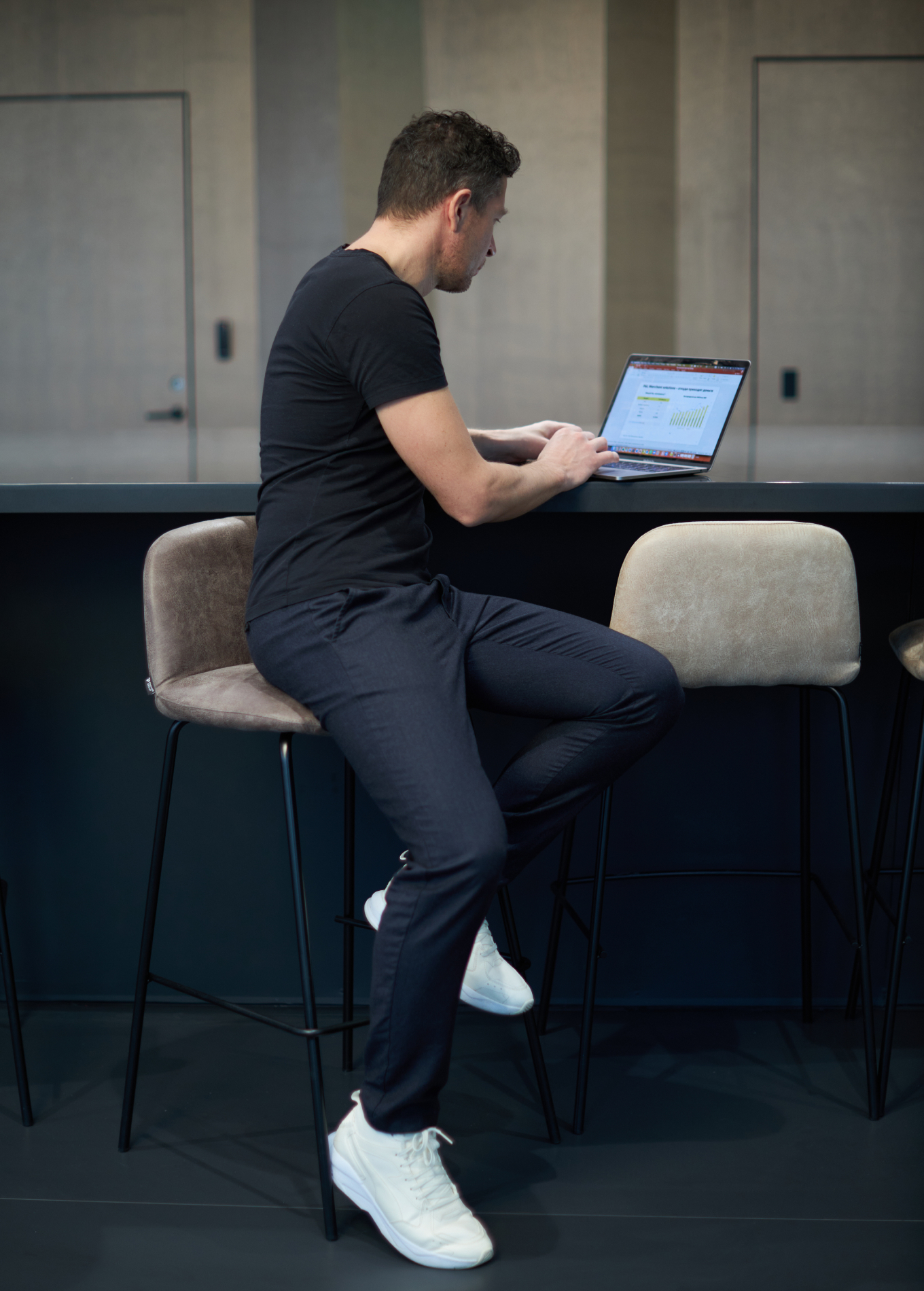 Лидеру нужна энергия, чтобы сдвинуть паровоз организации с места