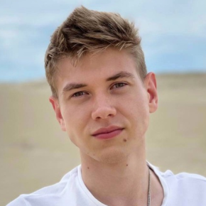 Антон Лаврентьев