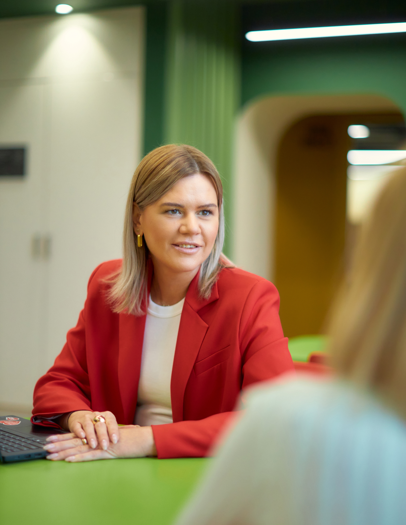 Если текущая система мотивации не работает, нужно узнать у сотрудников, чего им не хватает