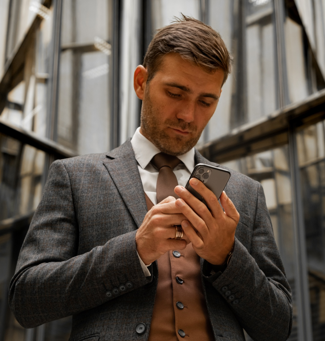 Мужчина в телефоне