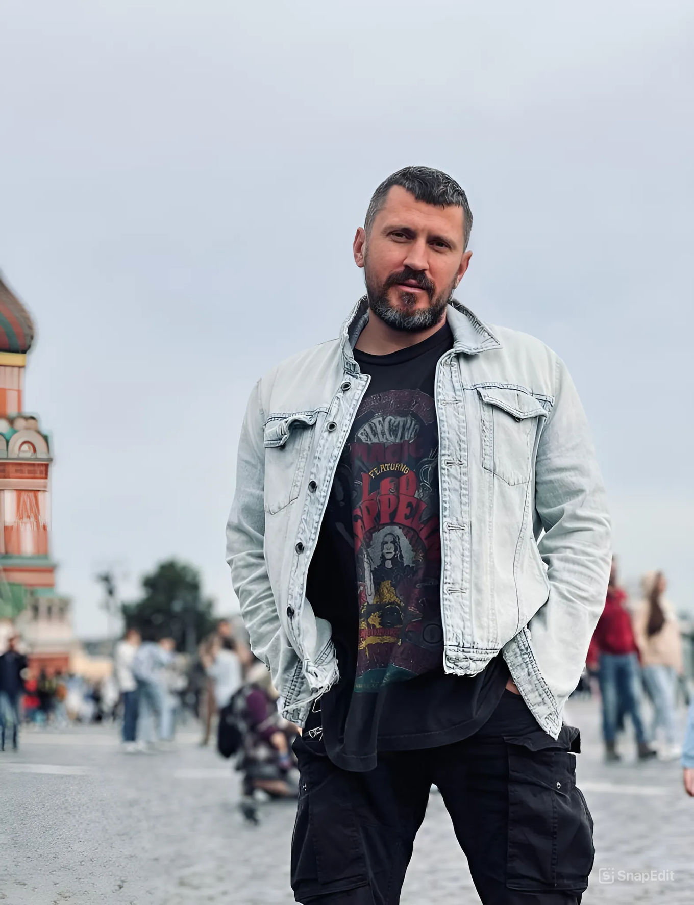 Максим Попов