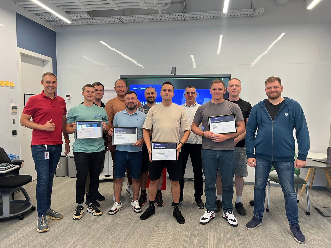 Академия Авто.ру Бизнес имеет лицензию на образовательную деятельность, выдает удостоверения о повышении квалификации