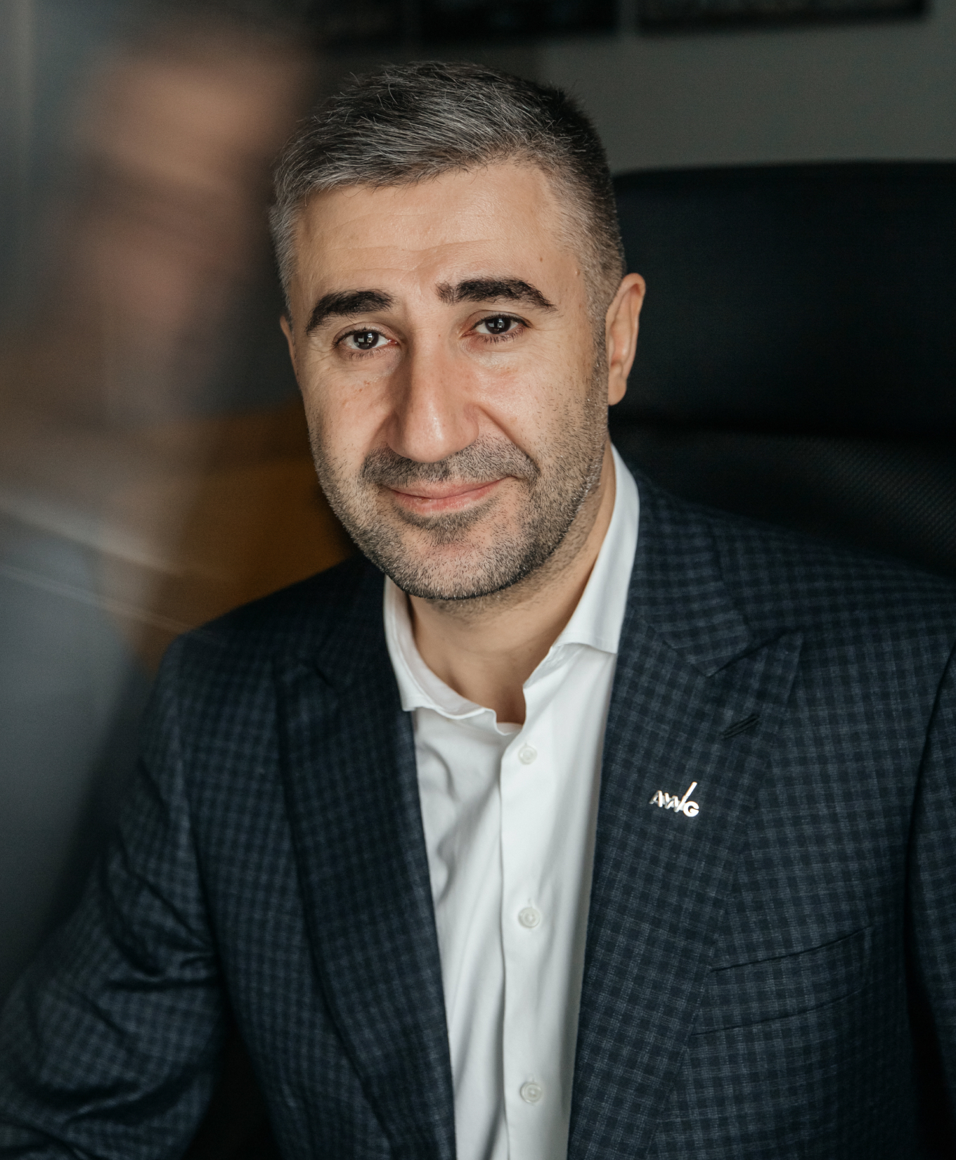 На первых проектах, как правило, зарабатывают мало