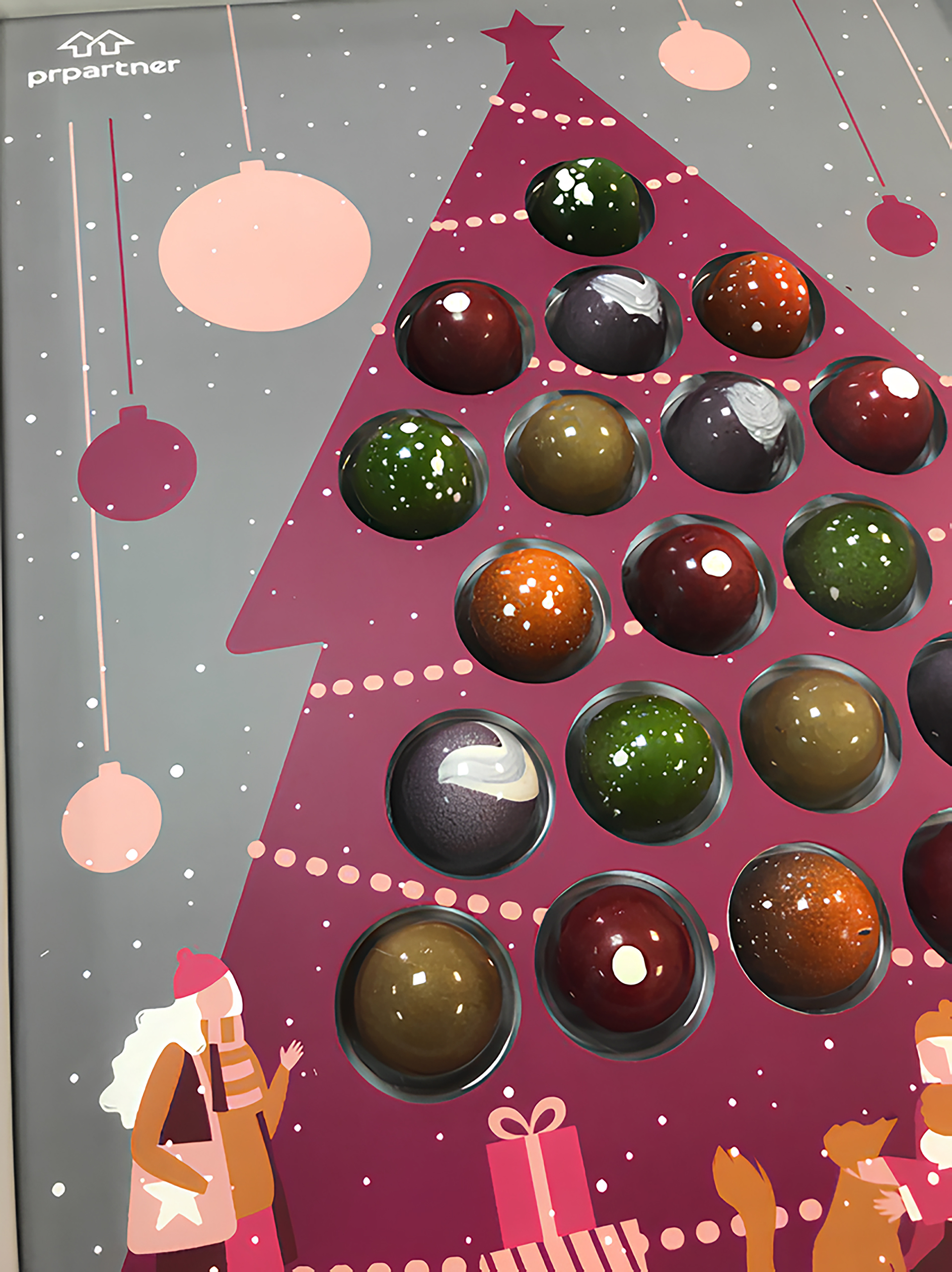 Конфеты в брендированной упаковке