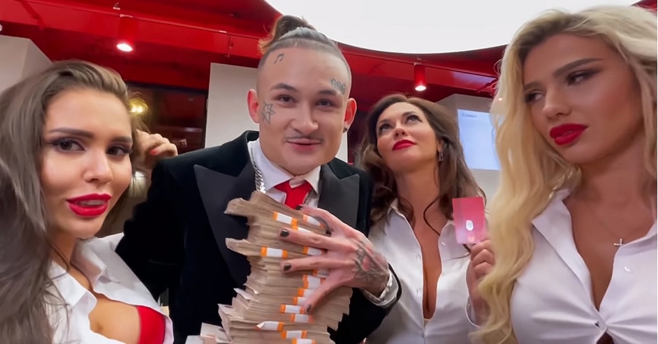 Кадр из клипа с Моргенштерном