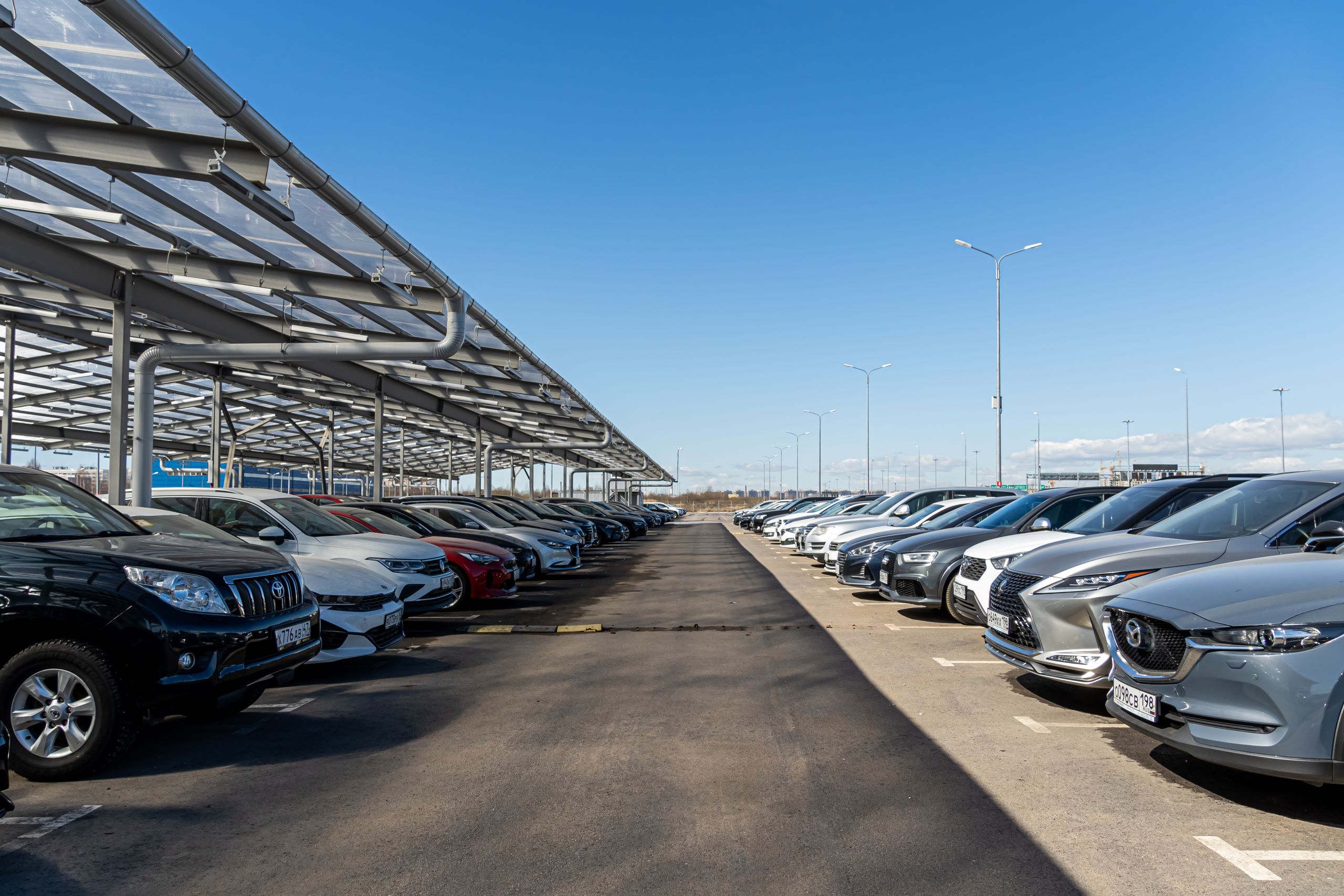 ДЦ «Максимум» — крупнейший склад автомобилей с пробегом в Санкт-Петербурге