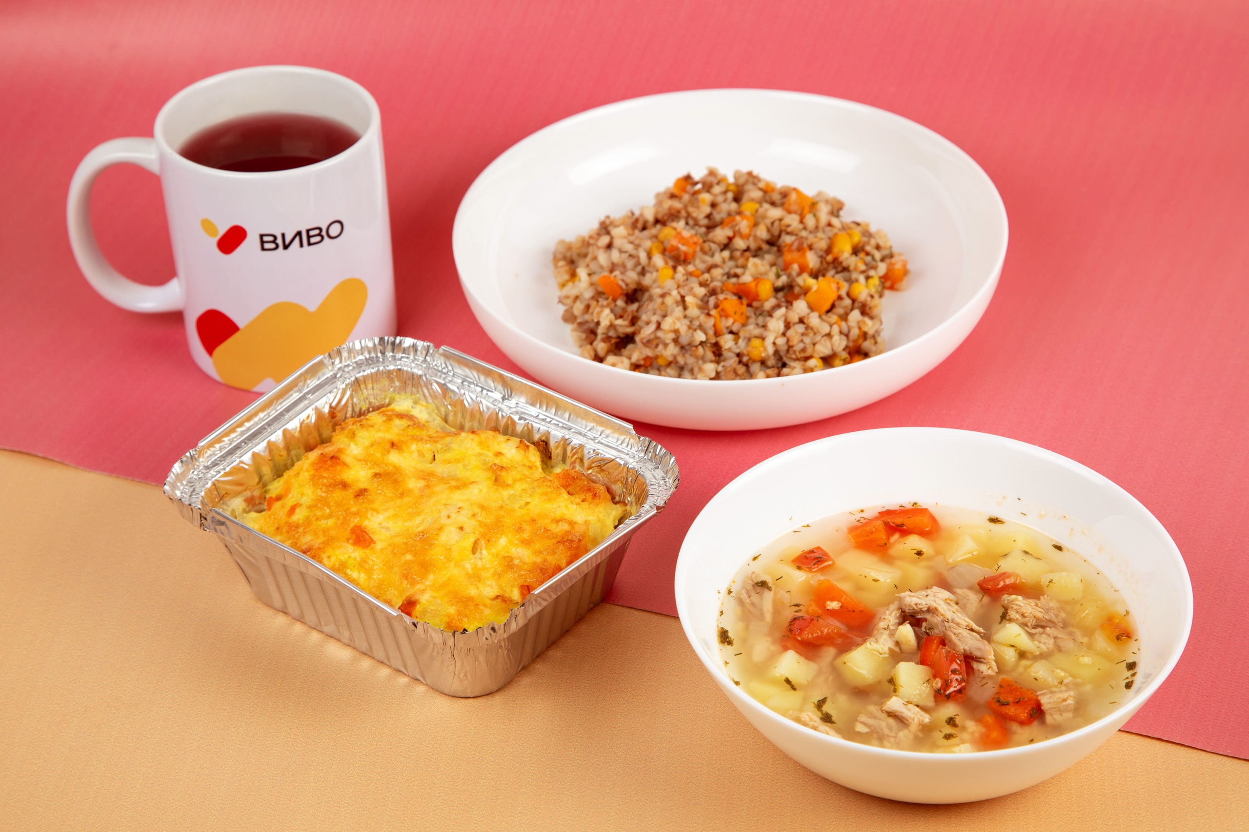 Школьный обед в столовой