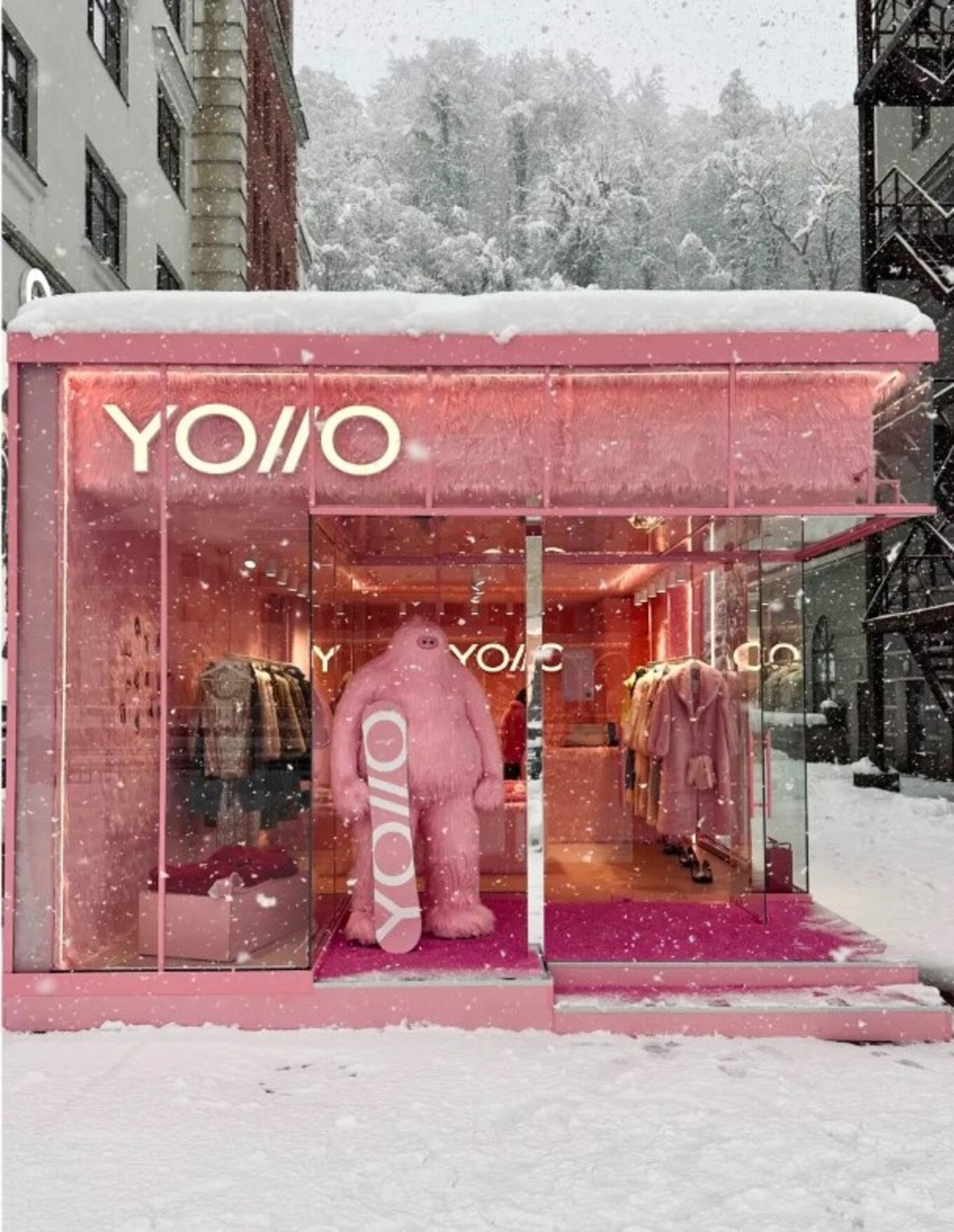 Временный магазин бренда Yollo в зимнем Сочи