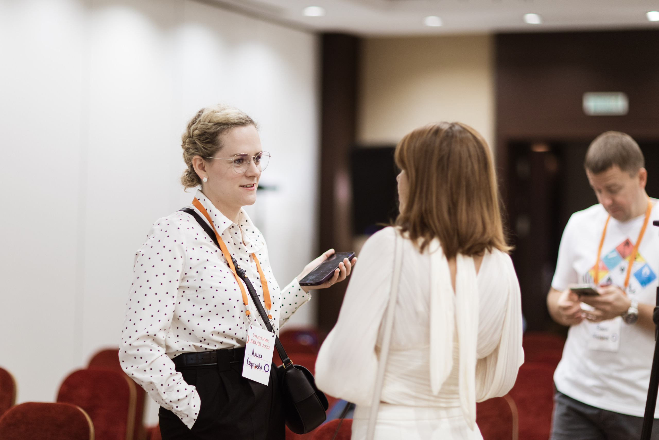 Руководитель дает конструктивную обратную связь для укрепления командной работы