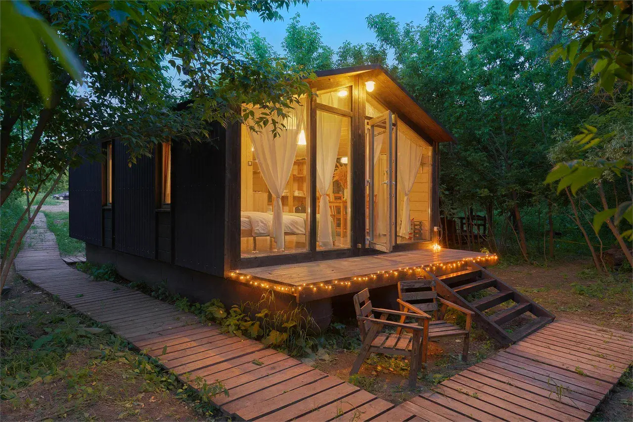 Глэмпинг Гуляй Город / Naturalist.Travel