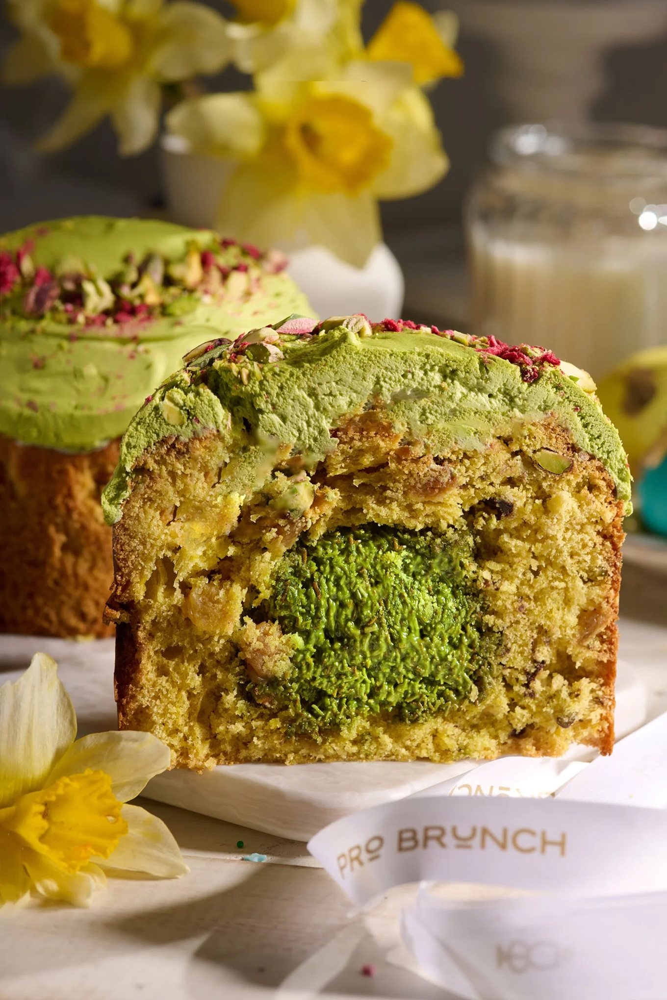 Дубайский кулич с начинкой из дубайского шоколада