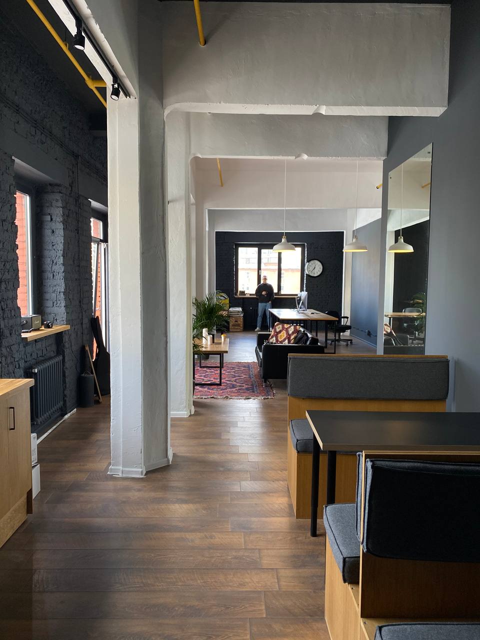 Второй офис «Джони и Клайд»