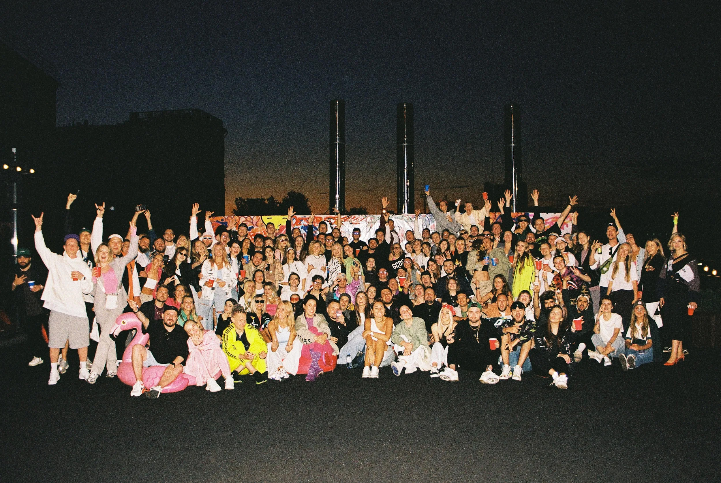 День рождения «Джони и Клайд»