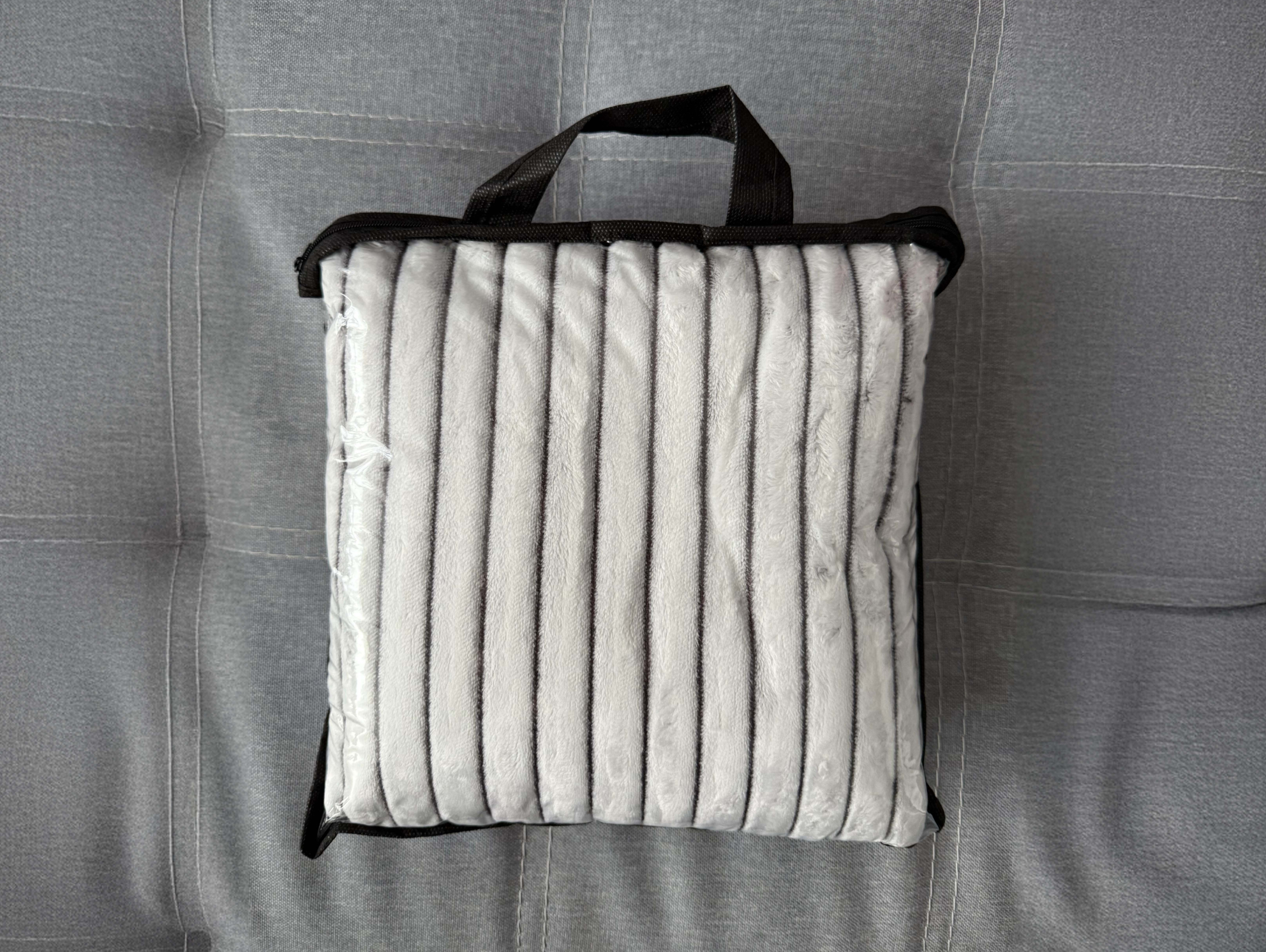 Упаковка пледа на маркетплейсе