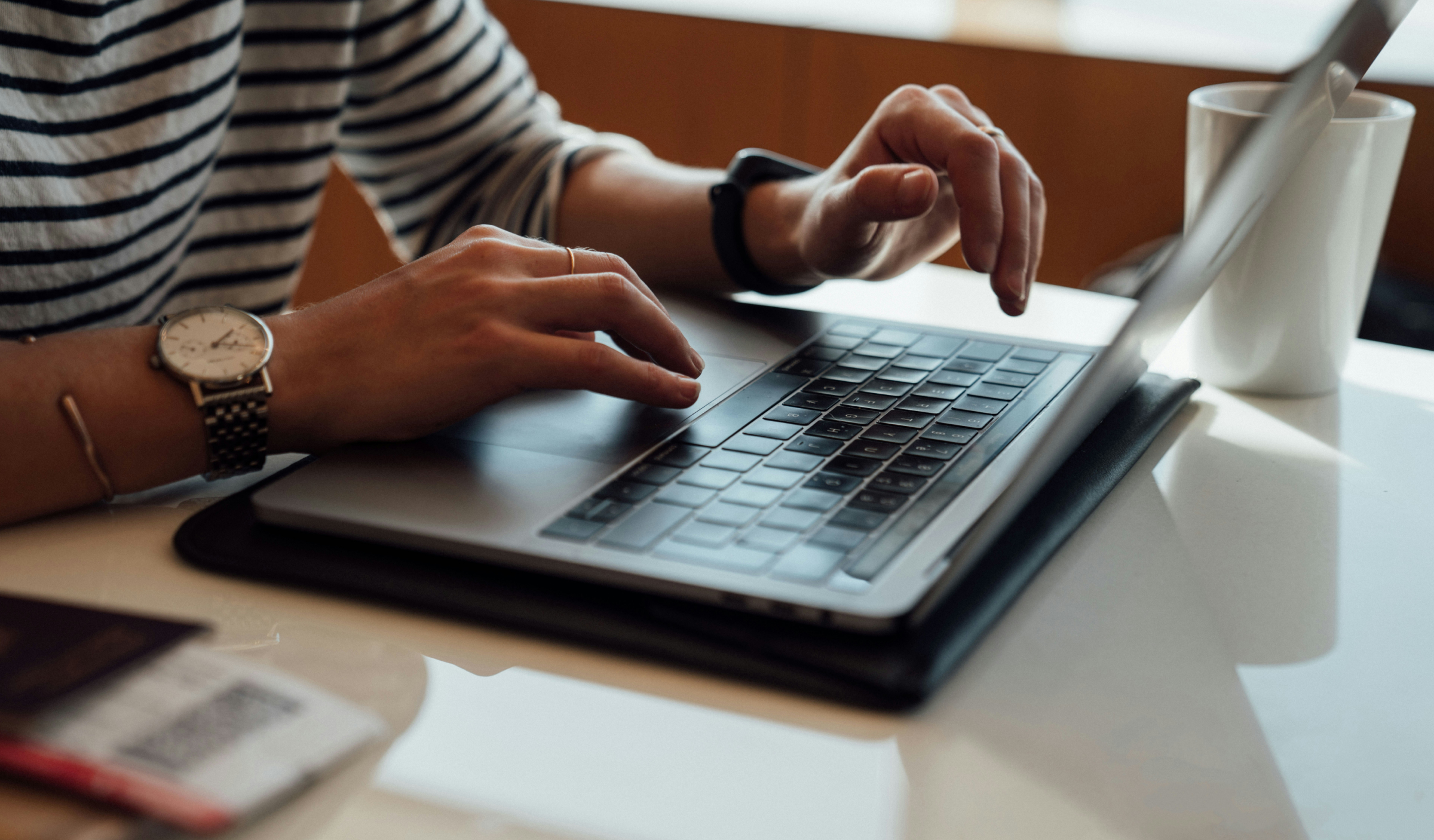 Бизнес стал чаще нанимать начинающих маркетологов на фоне дефицита кадров