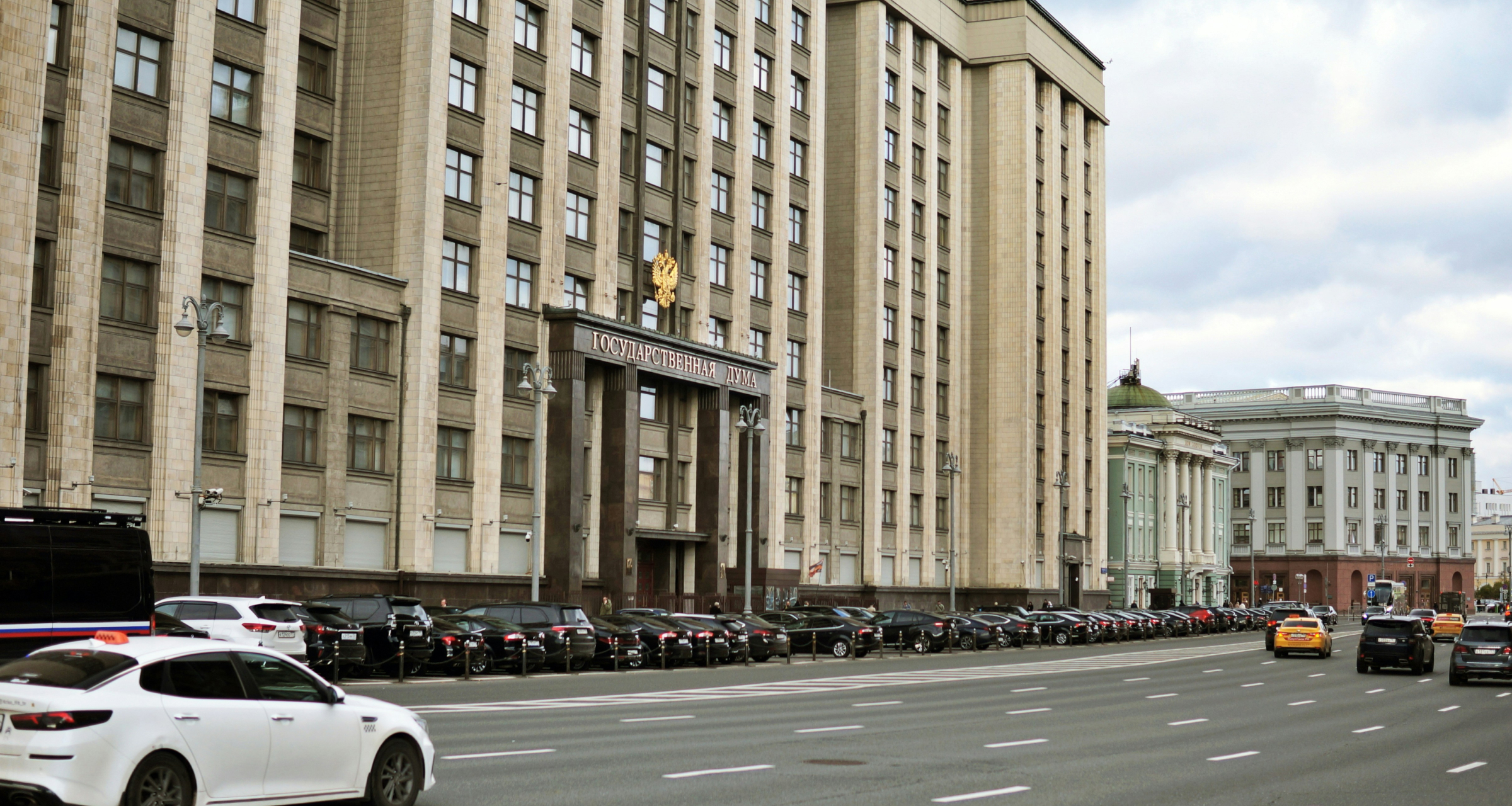 Дума одобрила законопроект о больничных для самозанятых