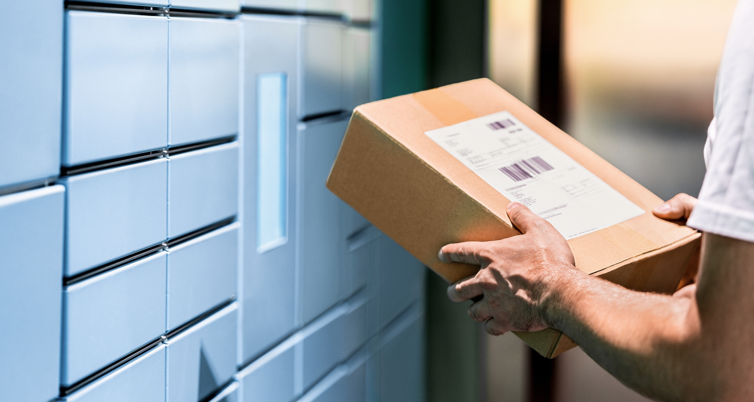 Китайский маркетплейс POIZON заработал в России