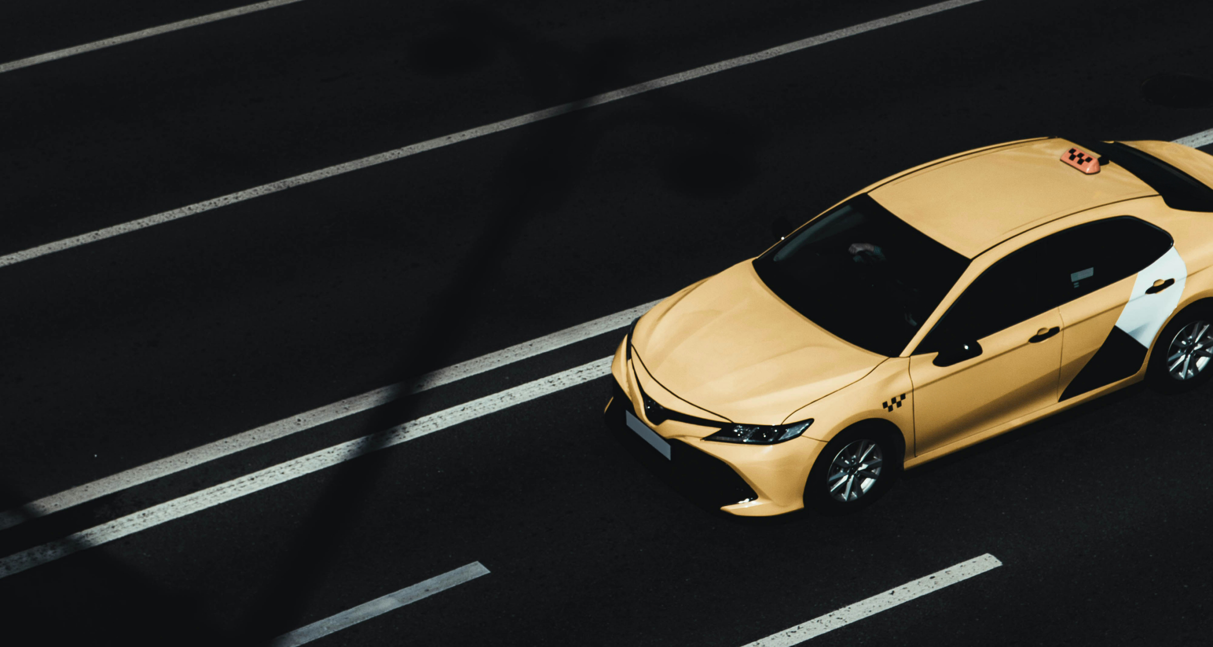 Закон о локализации такси начинает работать с 1 марта: что делать перевозчикам и водителям