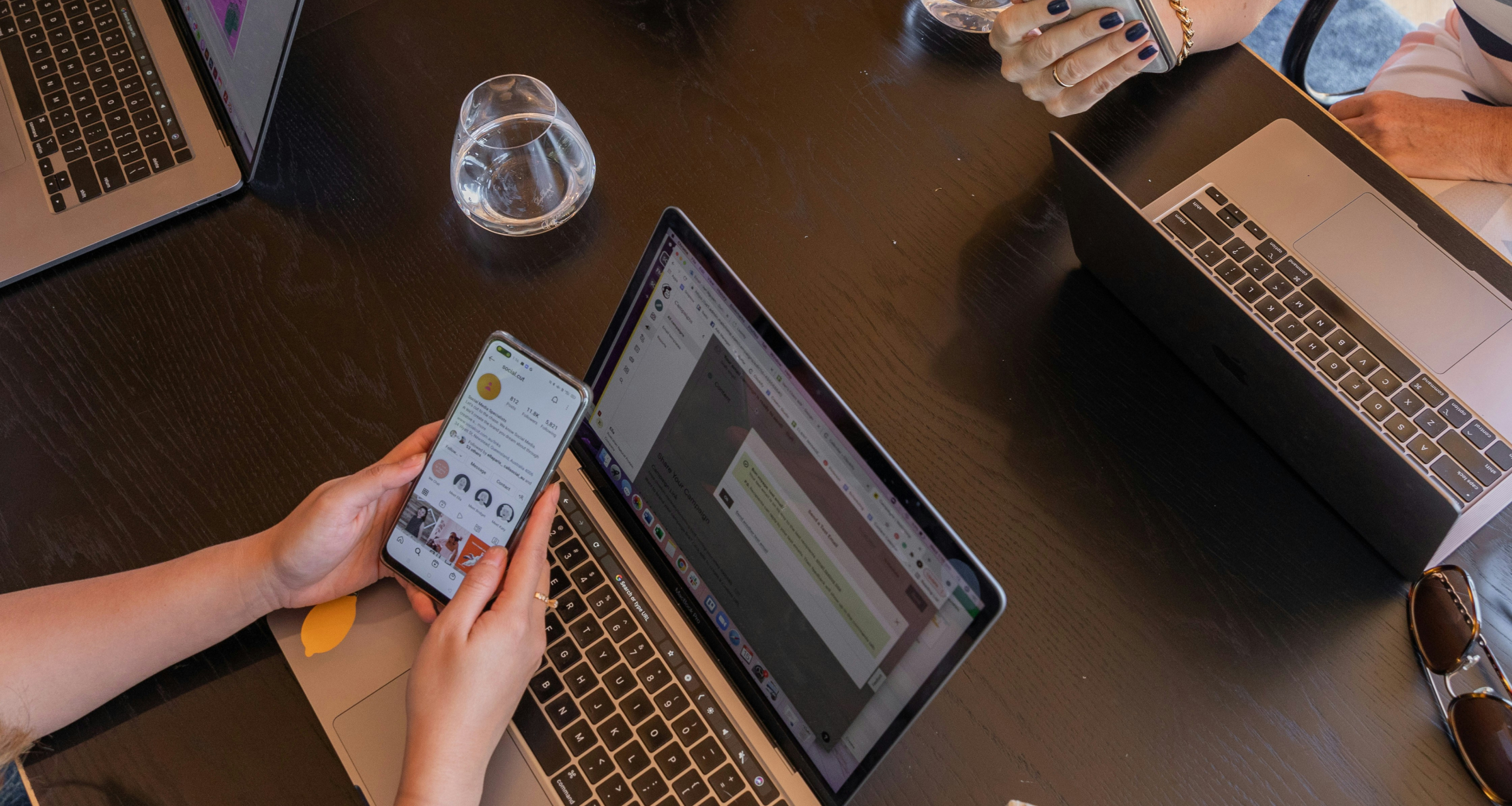 Зумеры активно саботируют внедрение ИИ в компаниях