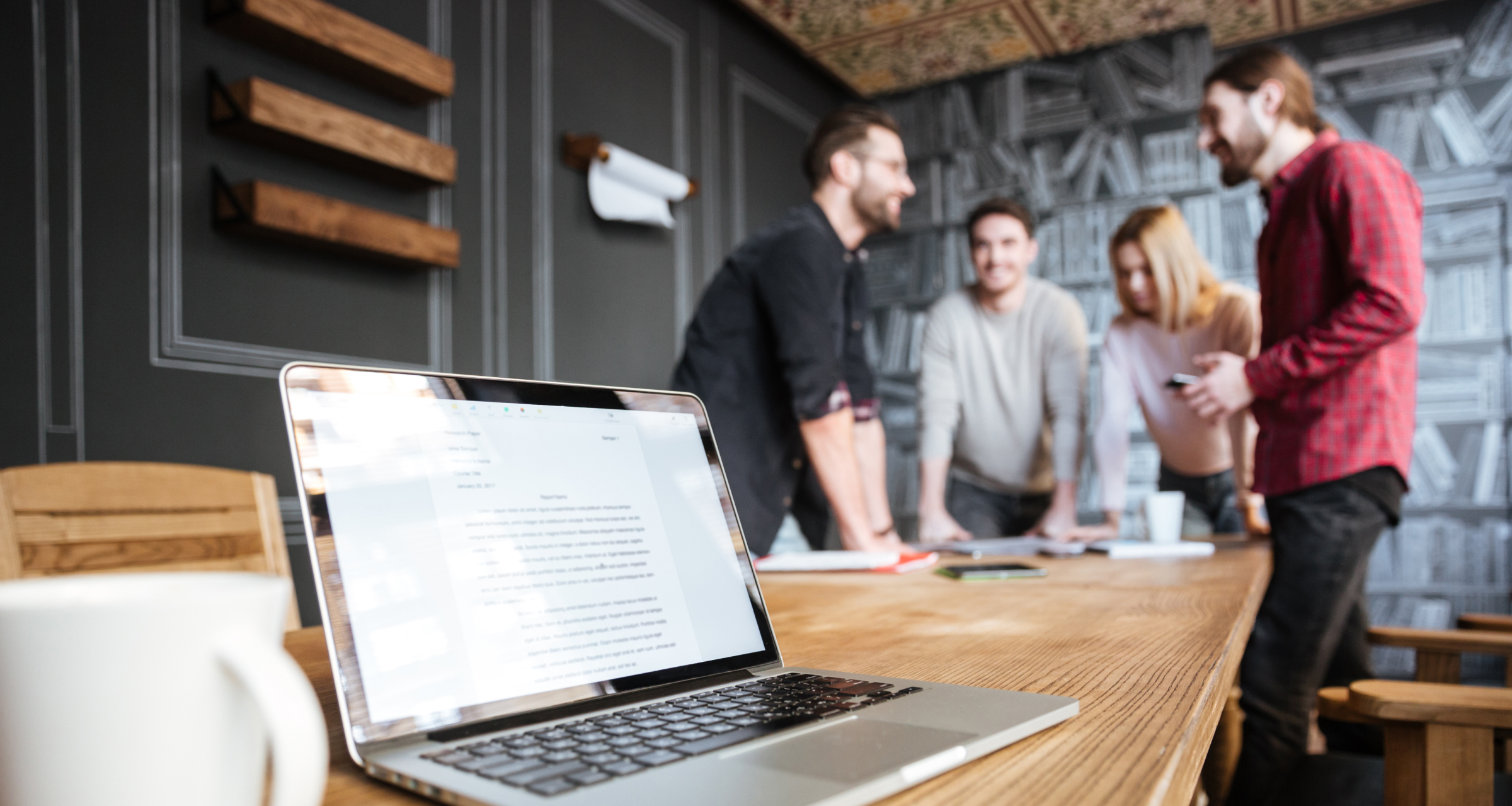 Компании создают внутренние сообщества, чтобы удержать сотрудников